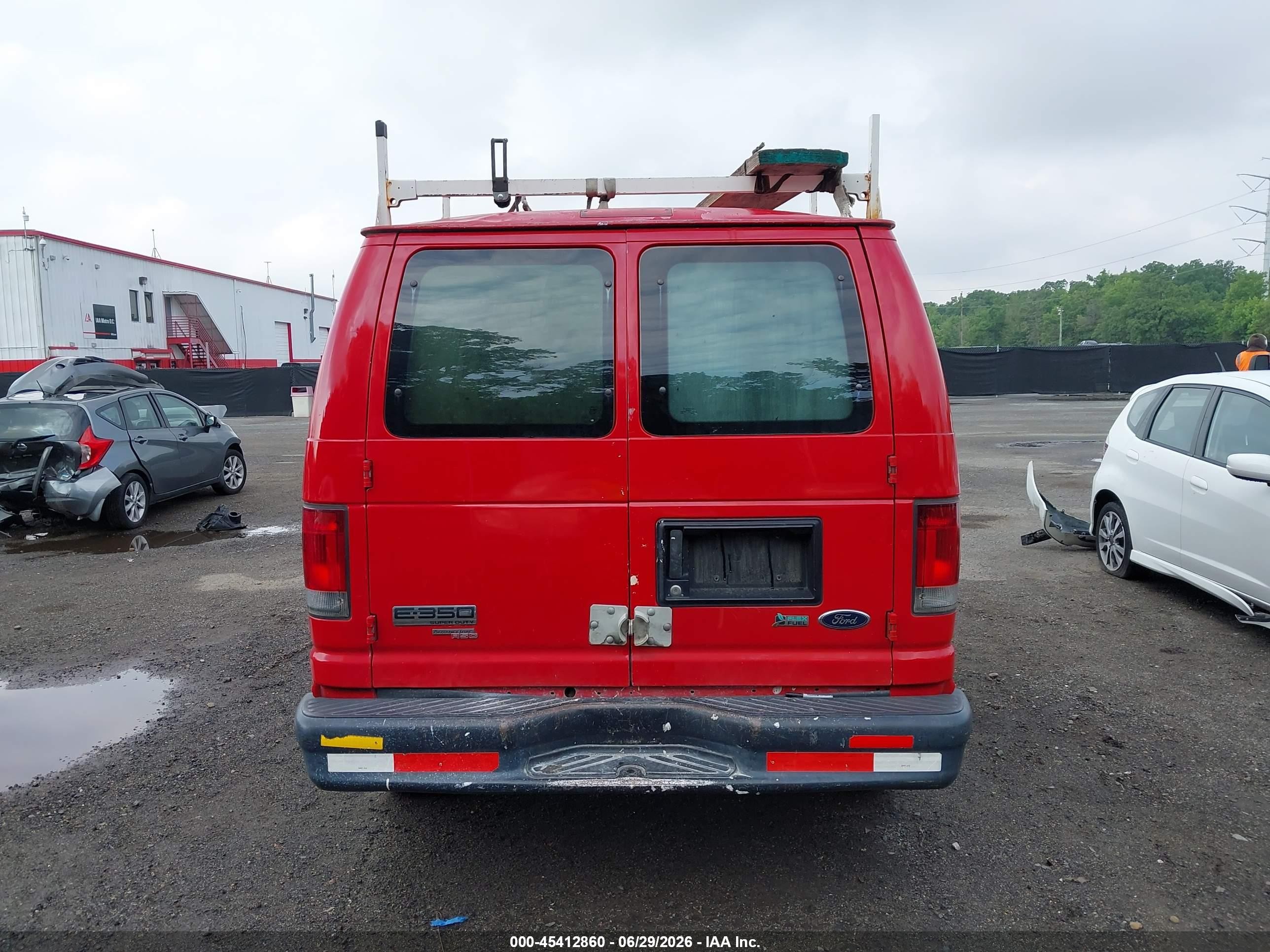 2011 Ford E-350 Super Duty Commercial/recreational Red vin: 1FTSE3EL8BDA25979