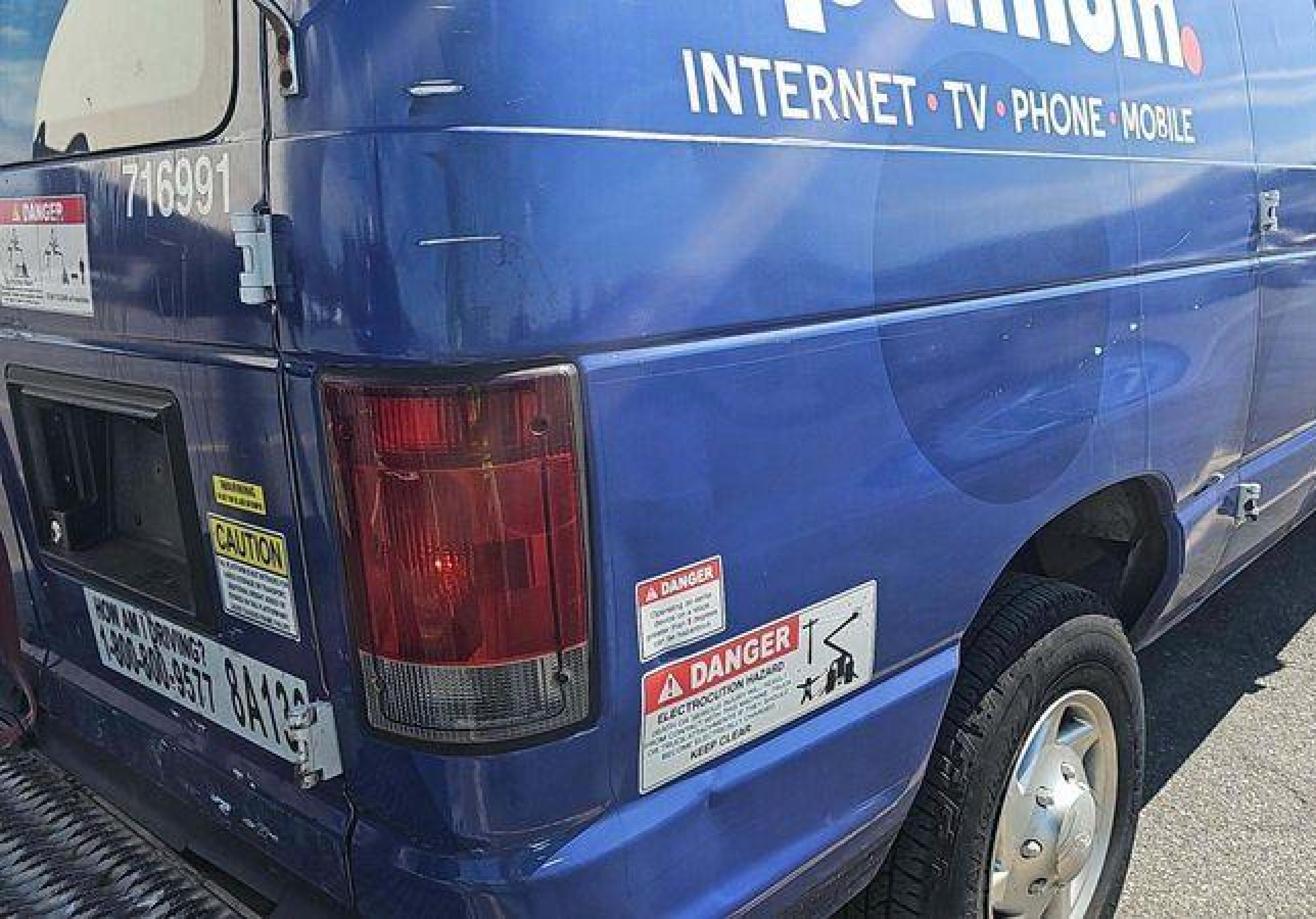 2011 Ford E-350 Super Duty Commercial vin: 1FTSE3EL8BDB39187