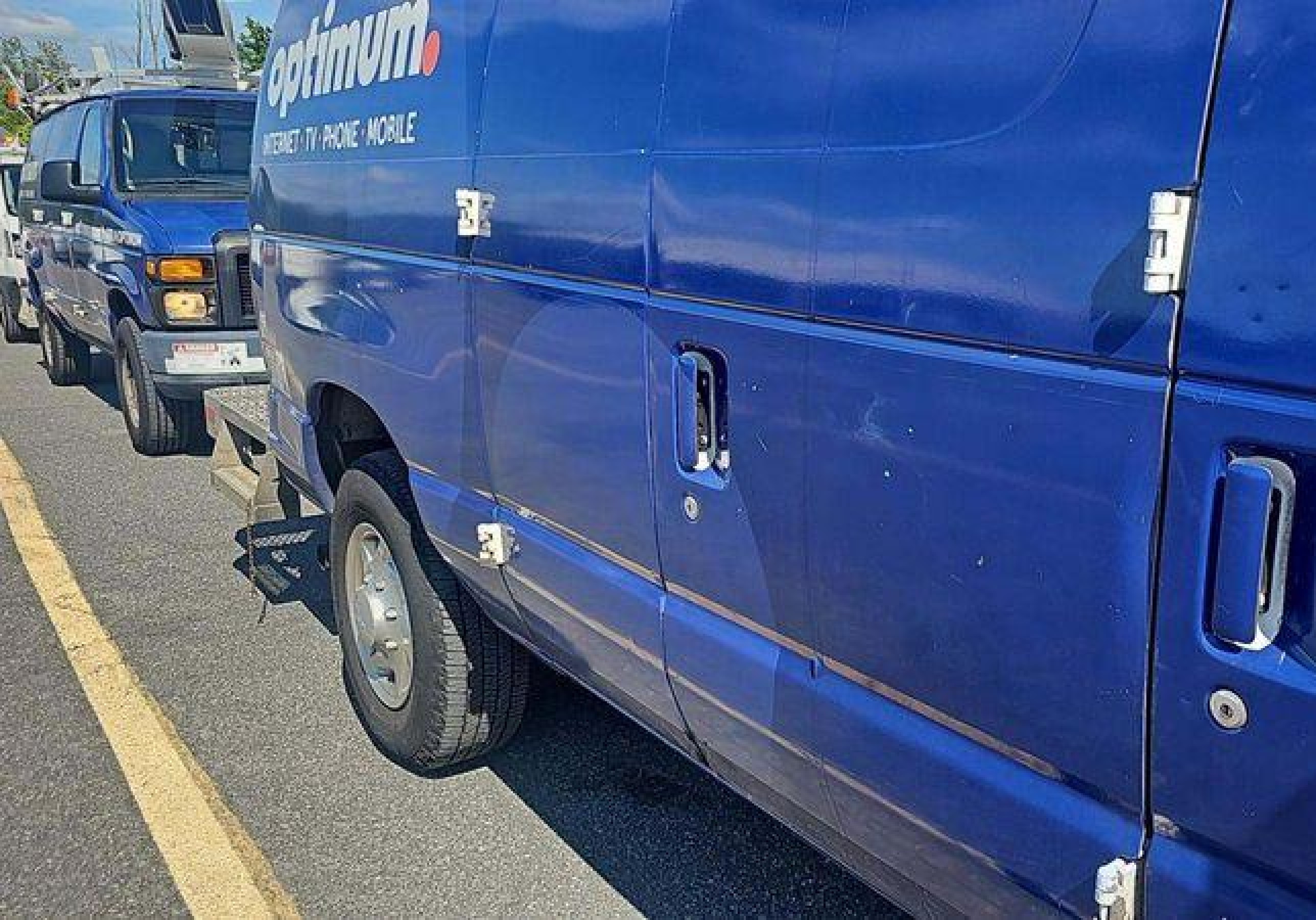 2011 Ford E-350 Super Duty Commercial vin: 1FTSE3EL8BDB39187