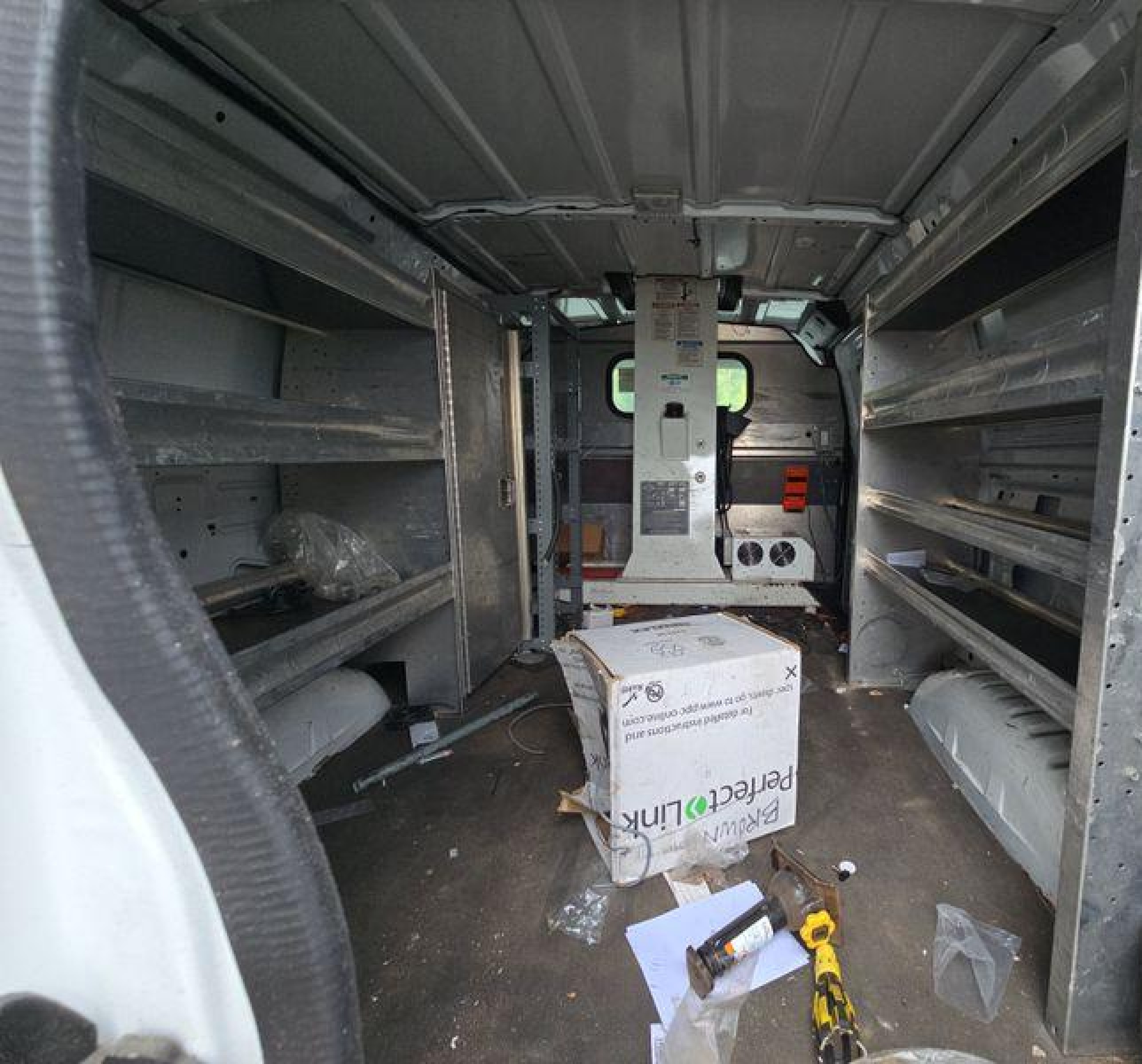 2011 Ford E-350 Super Duty Commercial vin: 1FTSE3EL8BDB39187