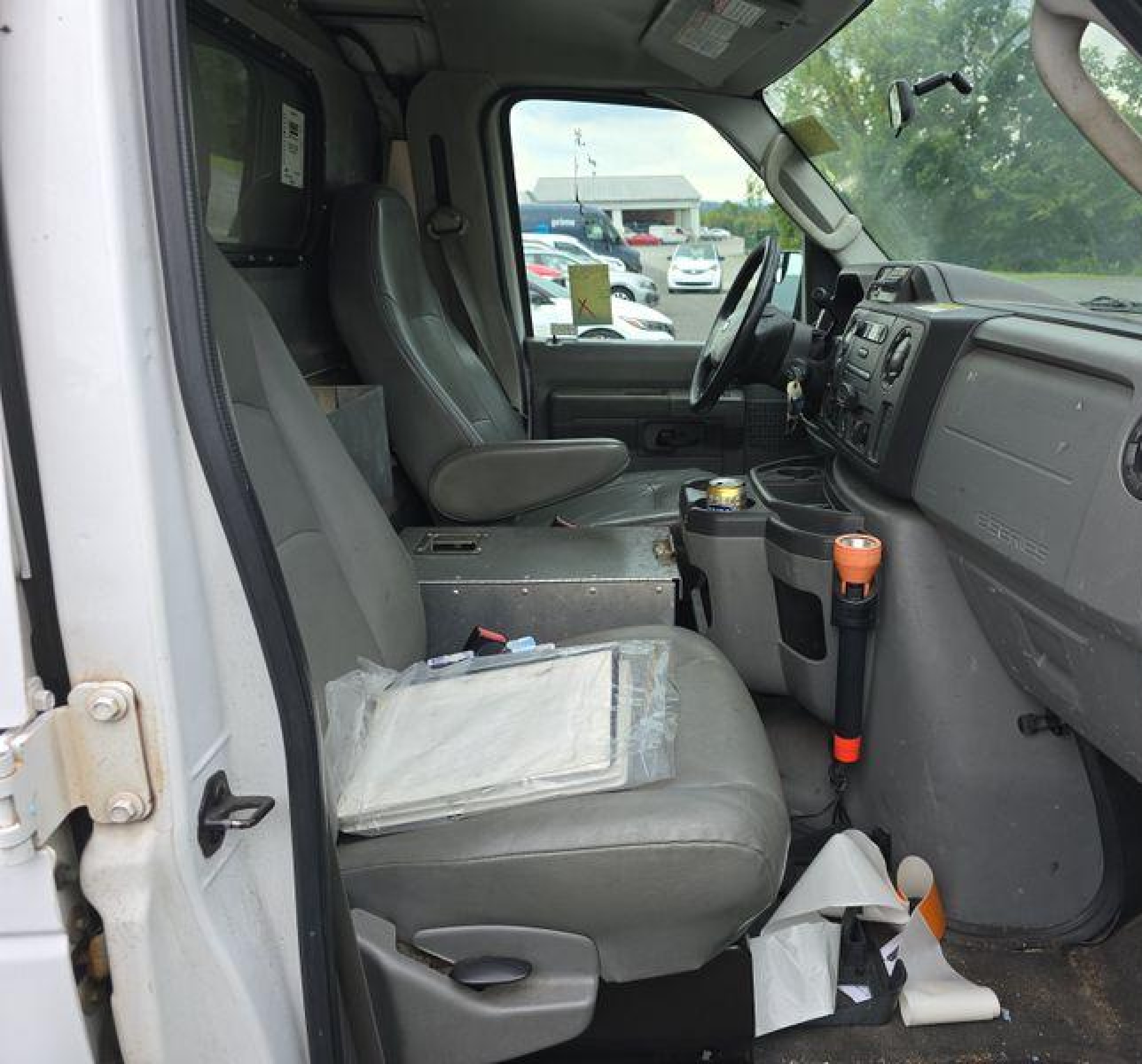 2011 Ford E-350 Super Duty Commercial vin: 1FTSE3EL8BDB39187