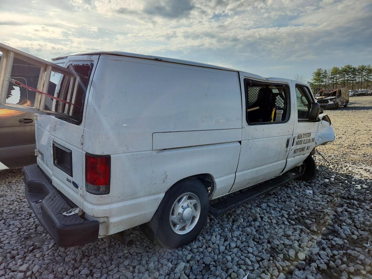 2014 Ford Econoline E350 Super Duty Van White vin: 1FTSE3EL9EDA73933