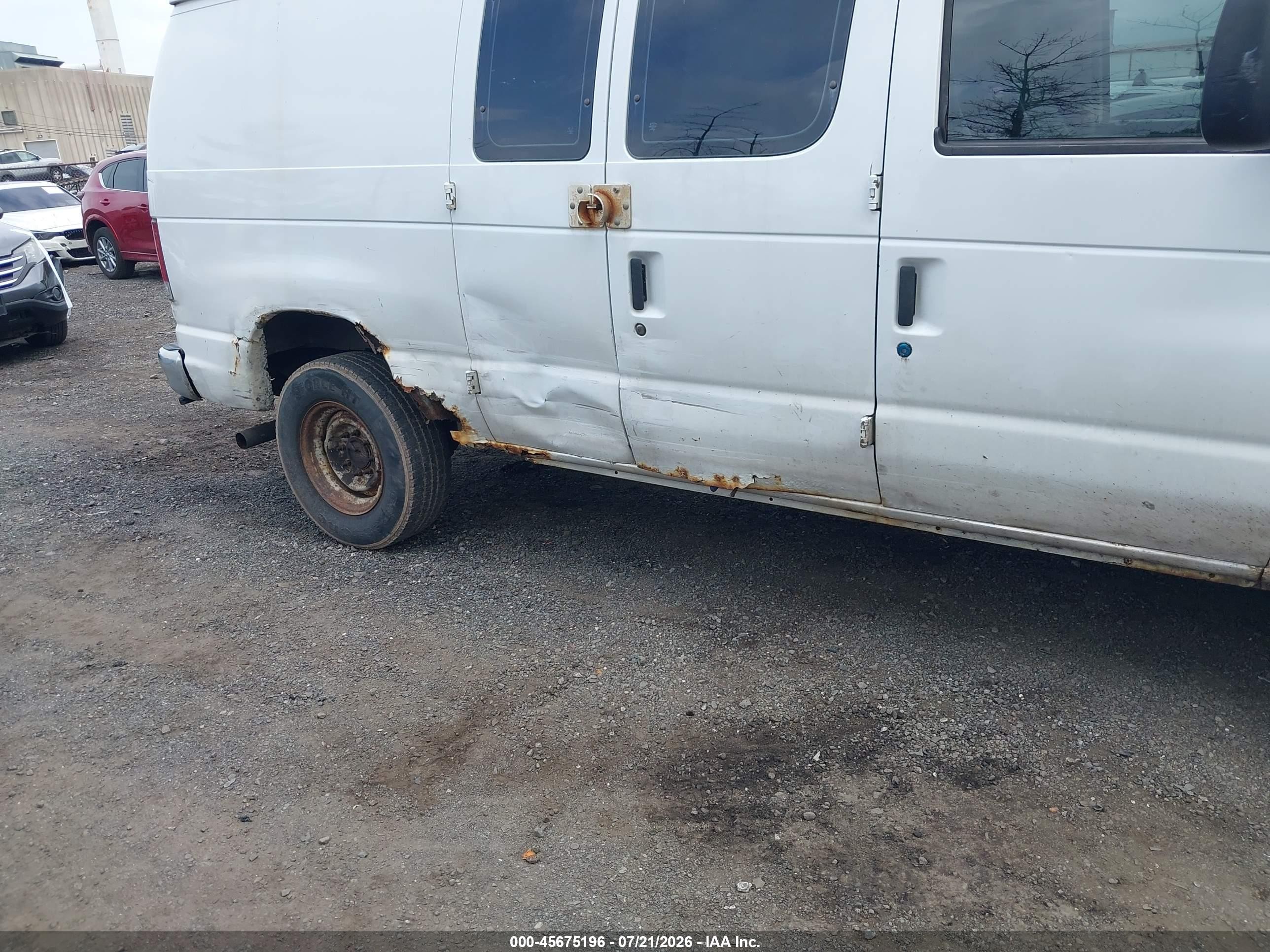 2010 Ford E-350 Super Duty Commercial/recreational White vin: 1FTSE3ELXADA98835