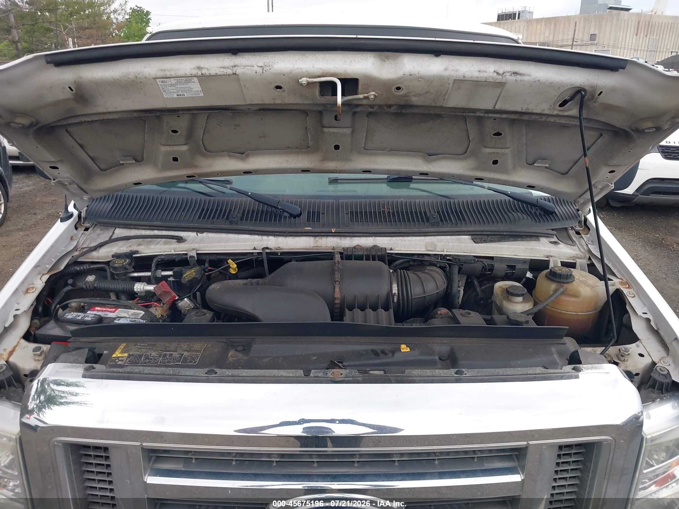 2010 Ford E-350 Super Duty Commercial/recreational White vin: 1FTSE3ELXADA98835