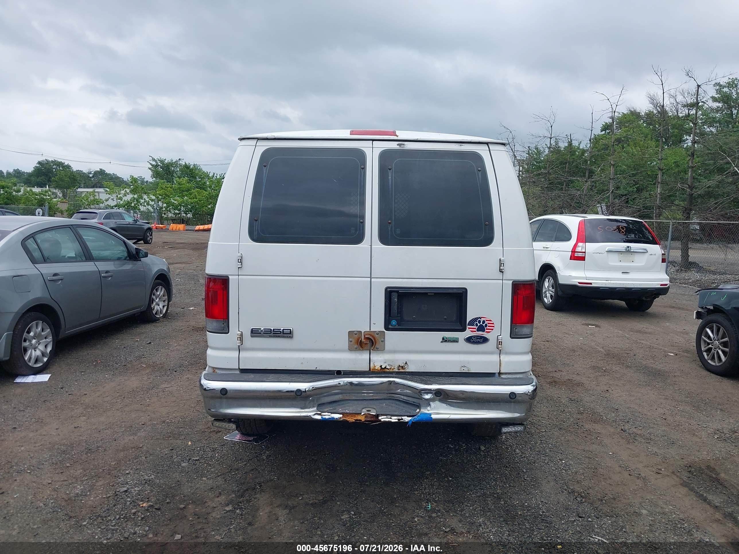 2010 Ford E-350 Super Duty Commercial/recreational White vin: 1FTSE3ELXADA98835