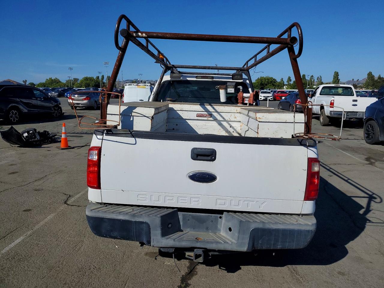 2008 Ford F250 Super Duty White vin: 1FTSF20R58EE40246