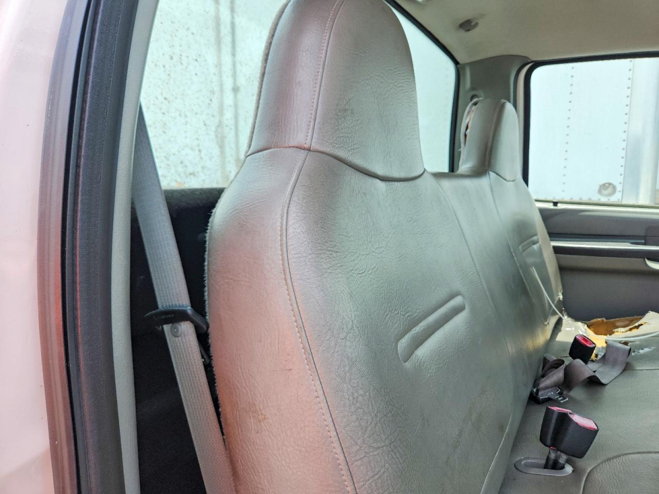 2007 Ford F350 Srw Super Duty White vin: 1FTSF305X7EA01996