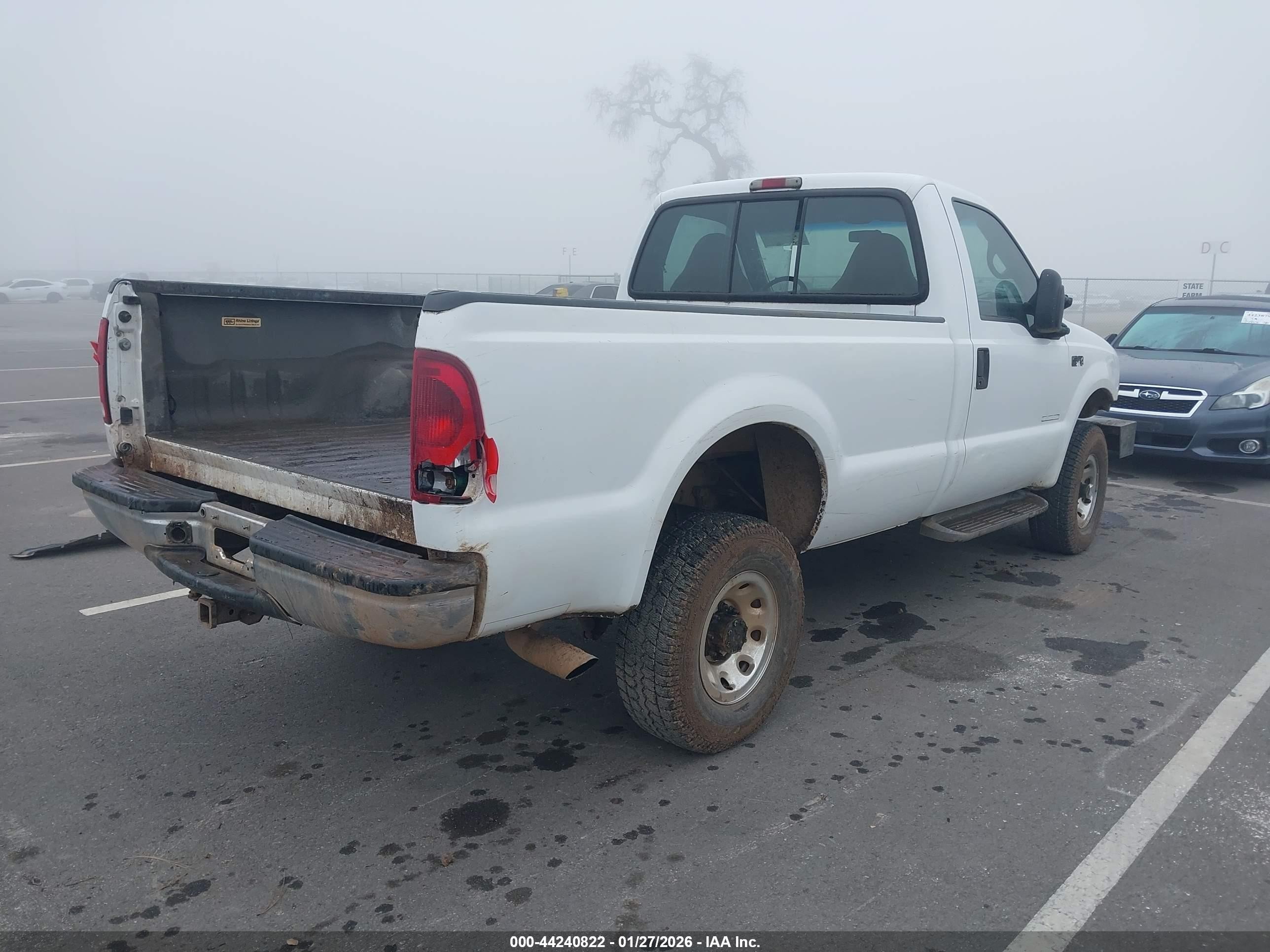2000 Ford F-350 Lariat/xl/xlt White vin: 1FTSF31F0YEA19318