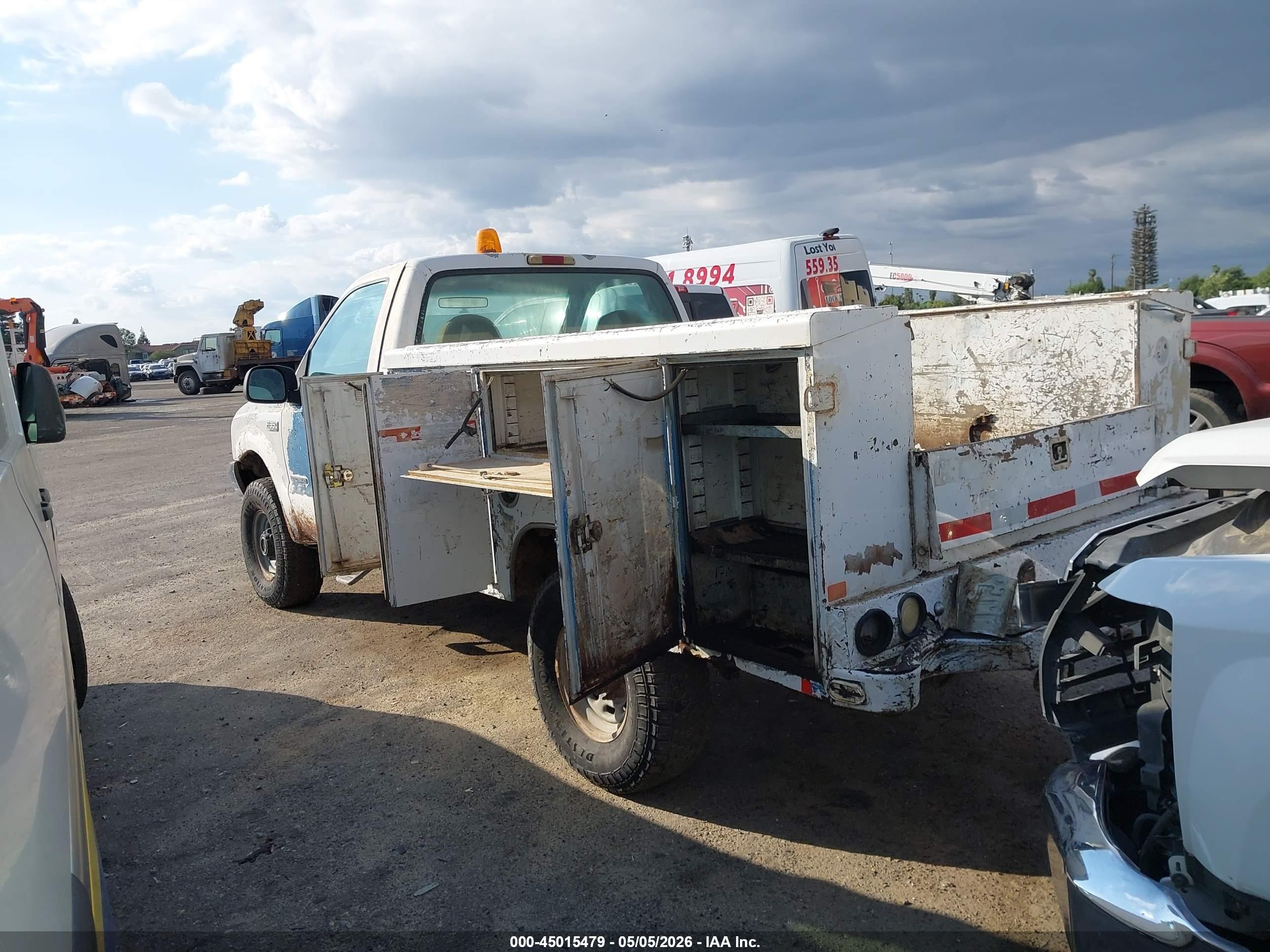 1999 Ford F-350 Lariat/xl/xlt Белый vin: 1FTSF31F1XEC88426