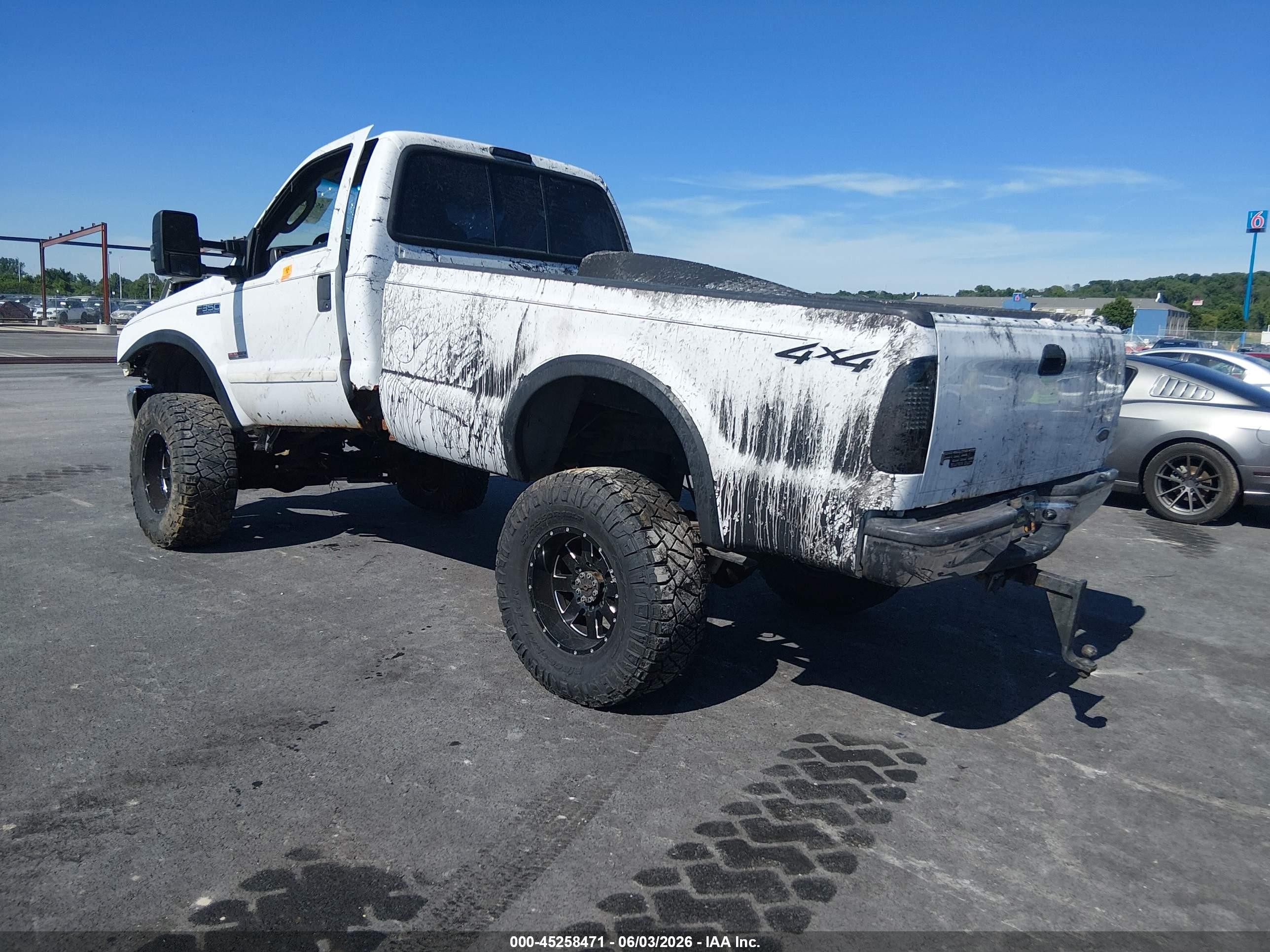 2003 Ford F-350 Xl/xlt White vin: 1FTSF31PX3EC01819