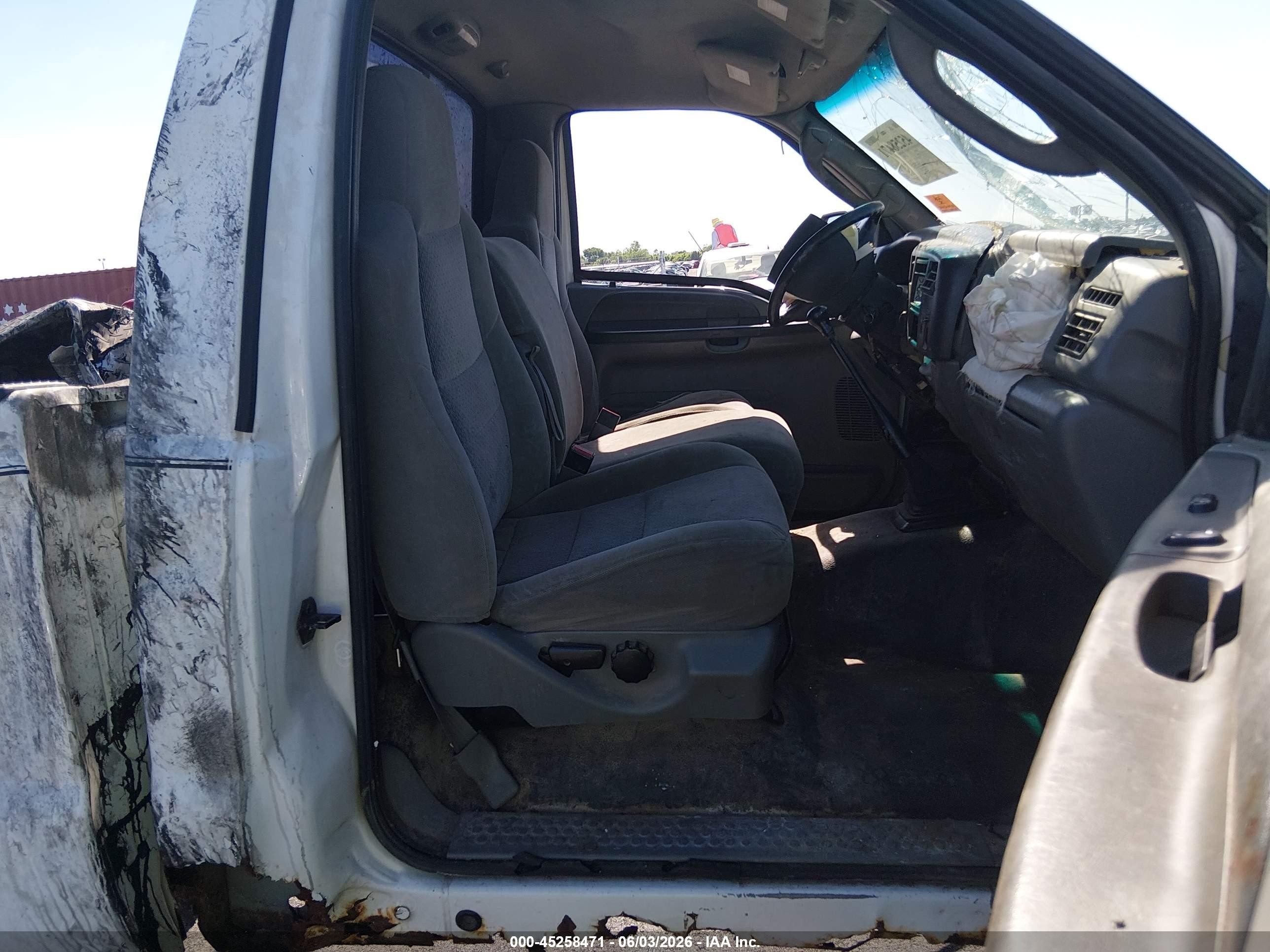 2003 Ford F-350 Xl/xlt White vin: 1FTSF31PX3EC01819