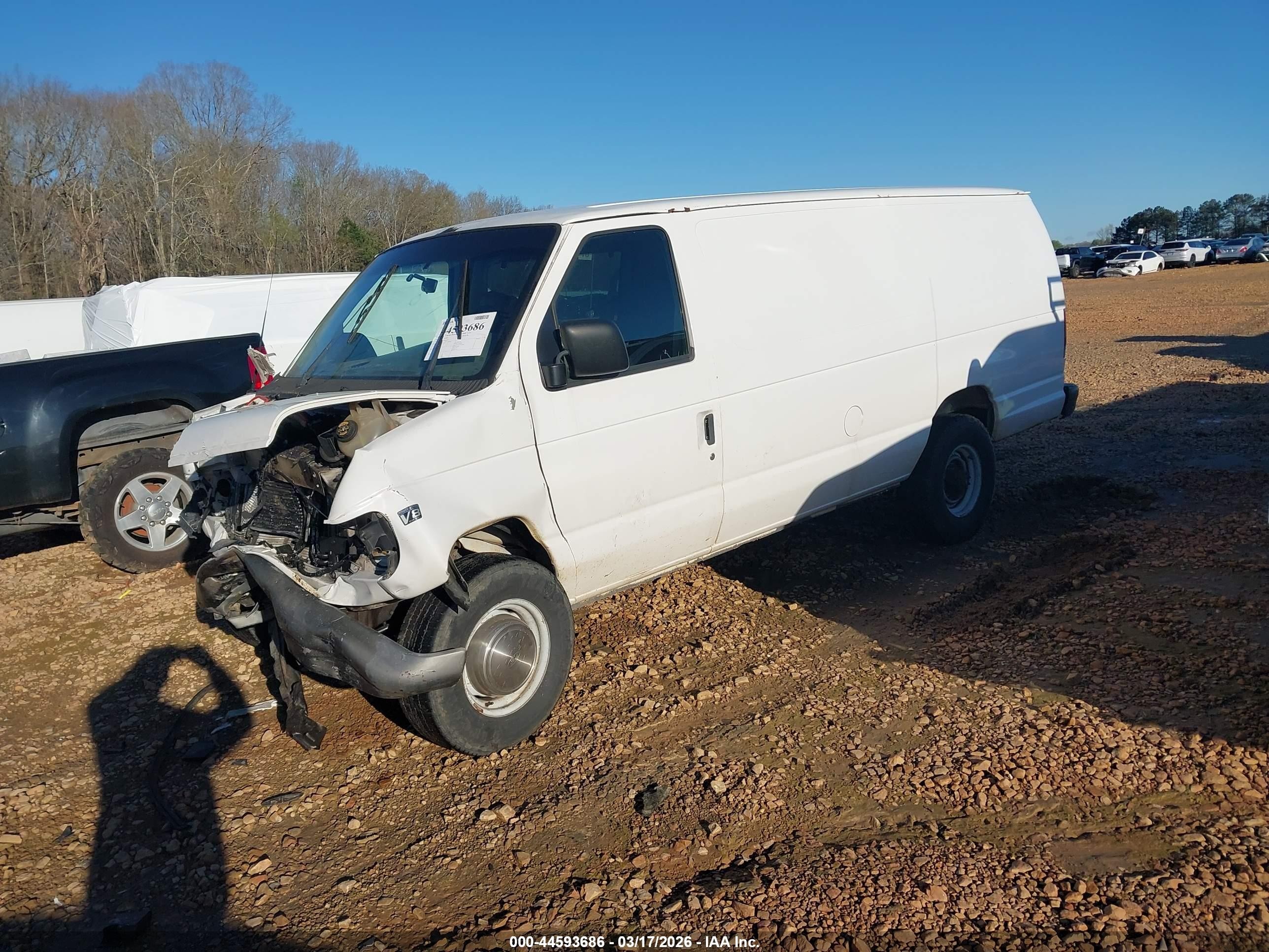 2000 Ford E-350 Super Duty Commercial/recreational White vin: 1FTSS34F3YHB35277