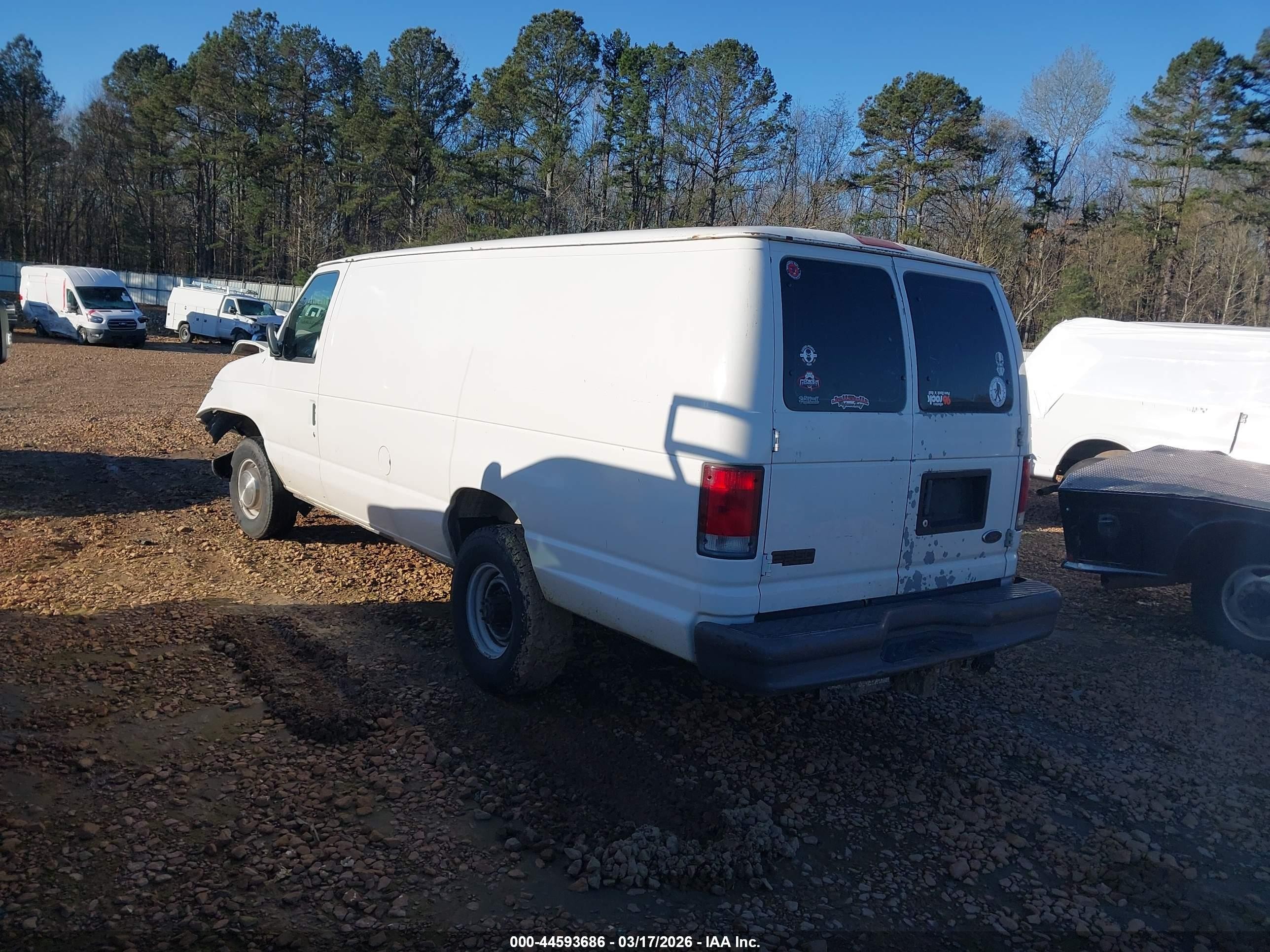 2000 Ford E-350 Super Duty Commercial/recreational White vin: 1FTSS34F3YHB35277