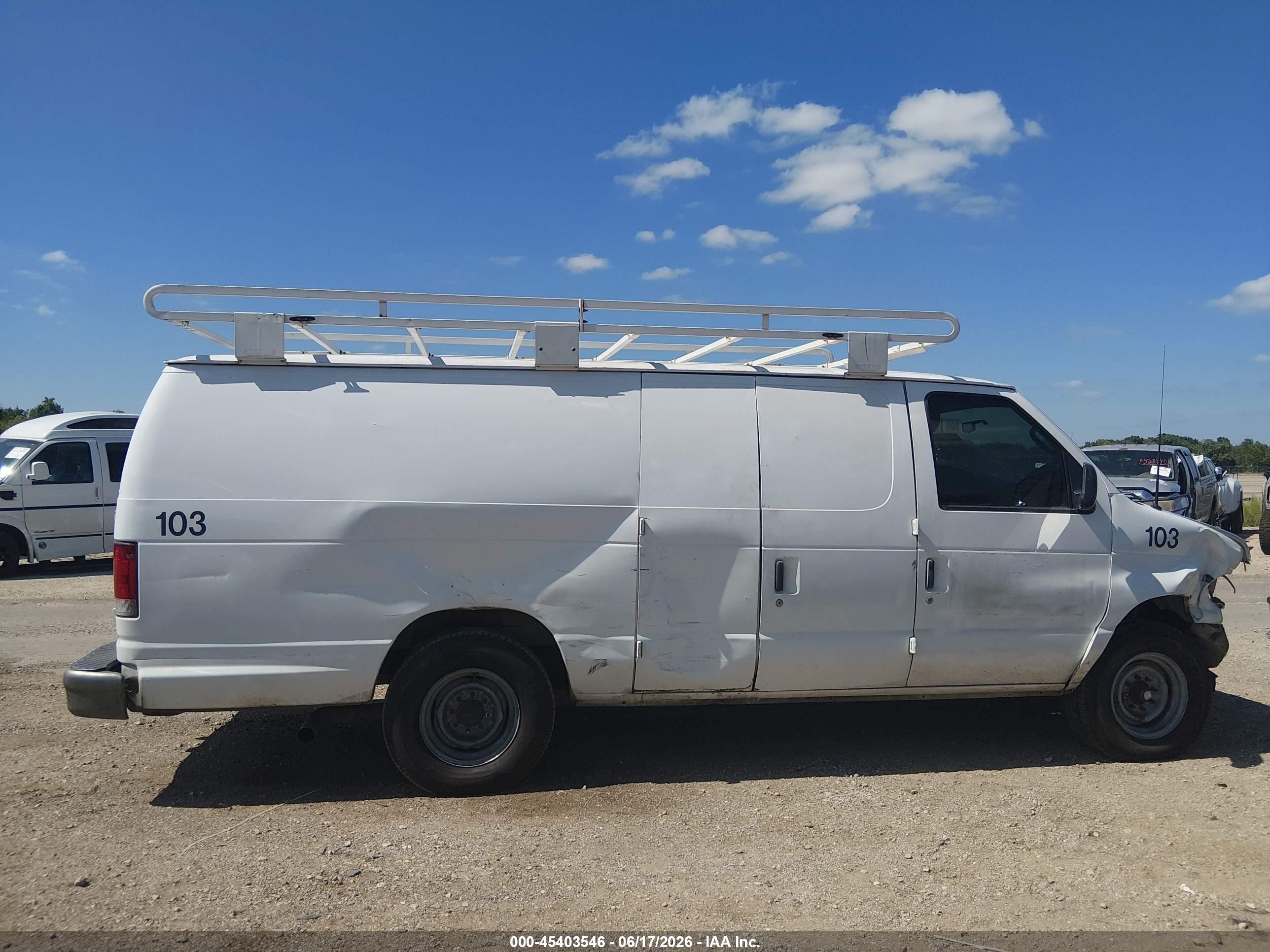 2002 Ford E-350 Super Duty Commercial/recreational White vin: 1FTSS34L02HB32219