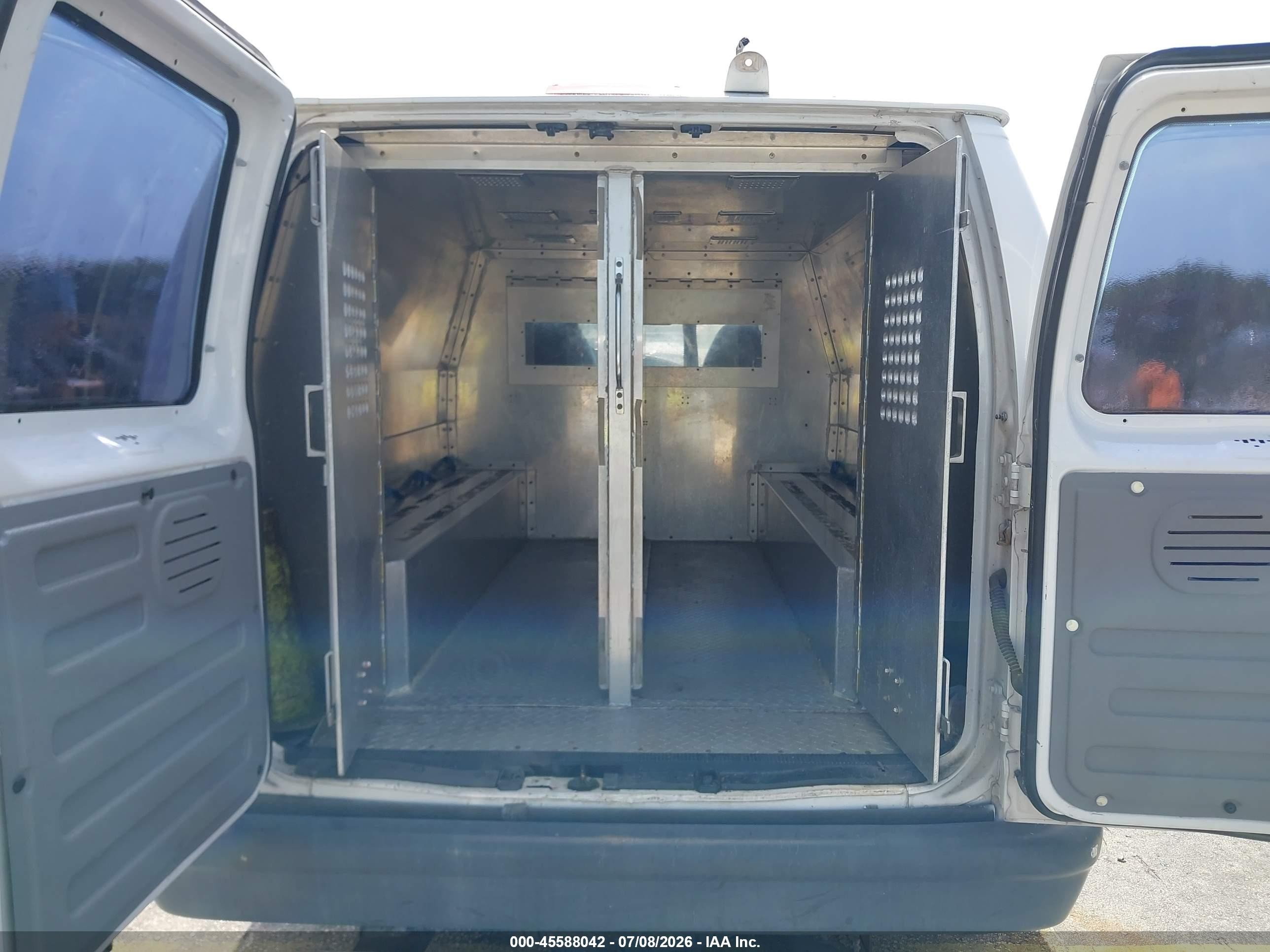2006 Ford E-350 Super Duty Commercial/recreational White vin: 1FTSS34L16HA90164