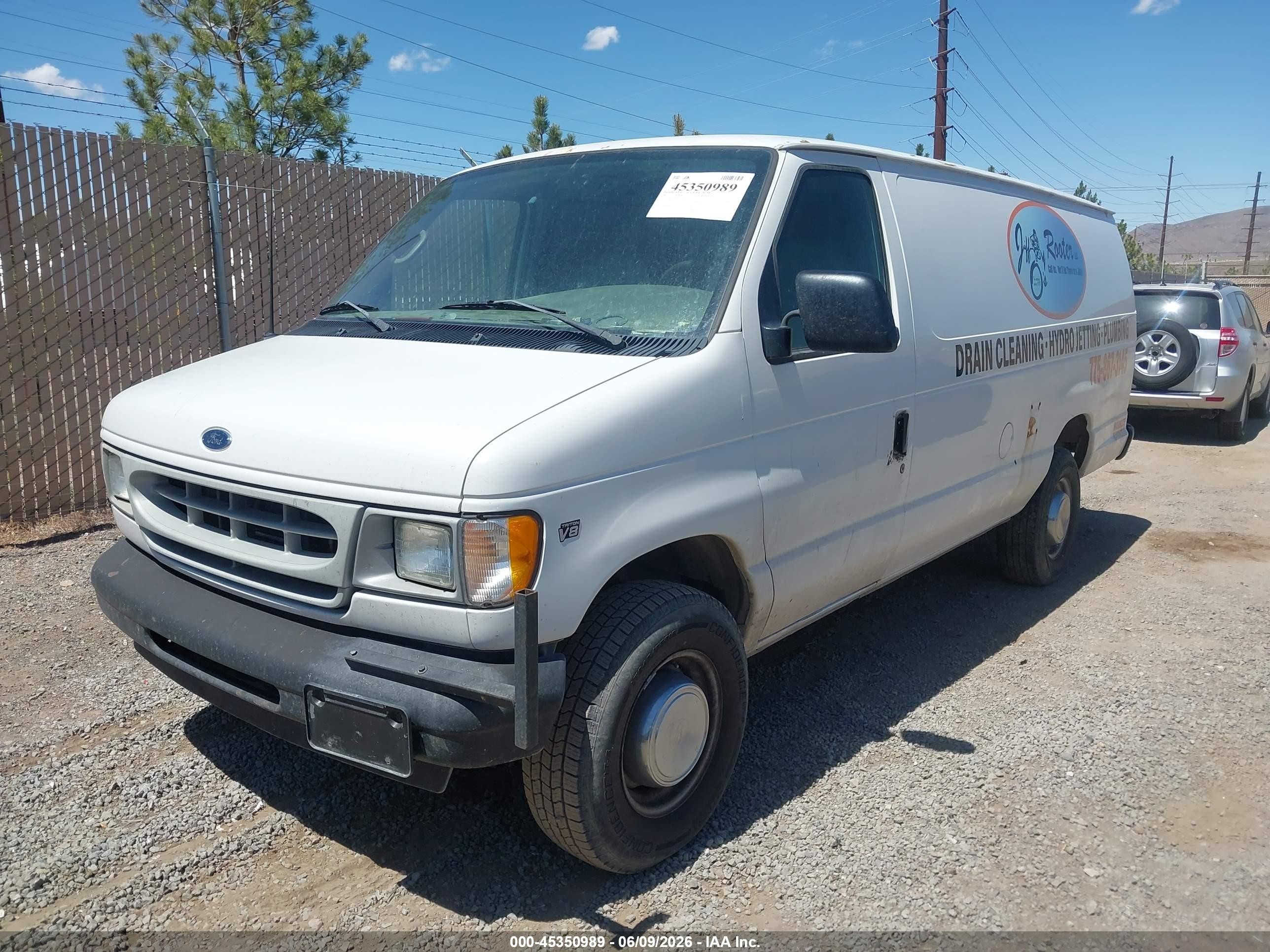 2002 Ford E-350 Super Duty Commercial/recreational White vin: 1FTSS34L22HA67132