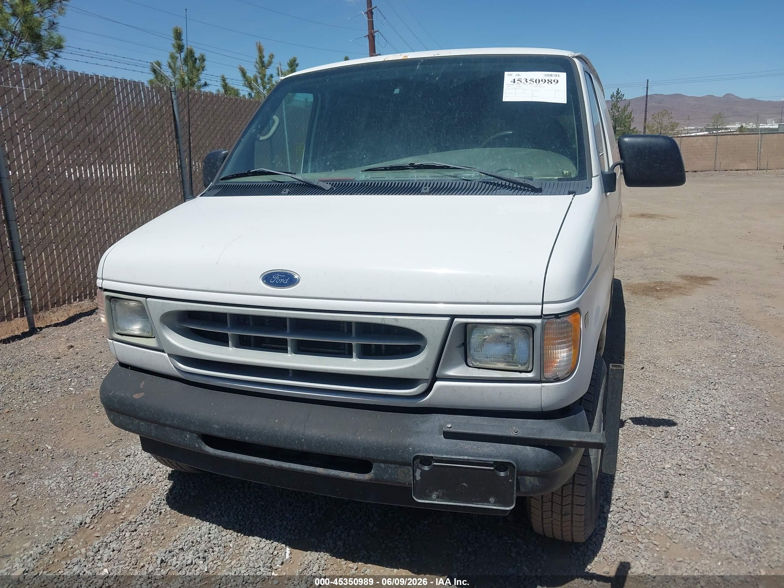2002 Ford E-350 Super Duty Commercial/recreational White vin: 1FTSS34L22HA67132