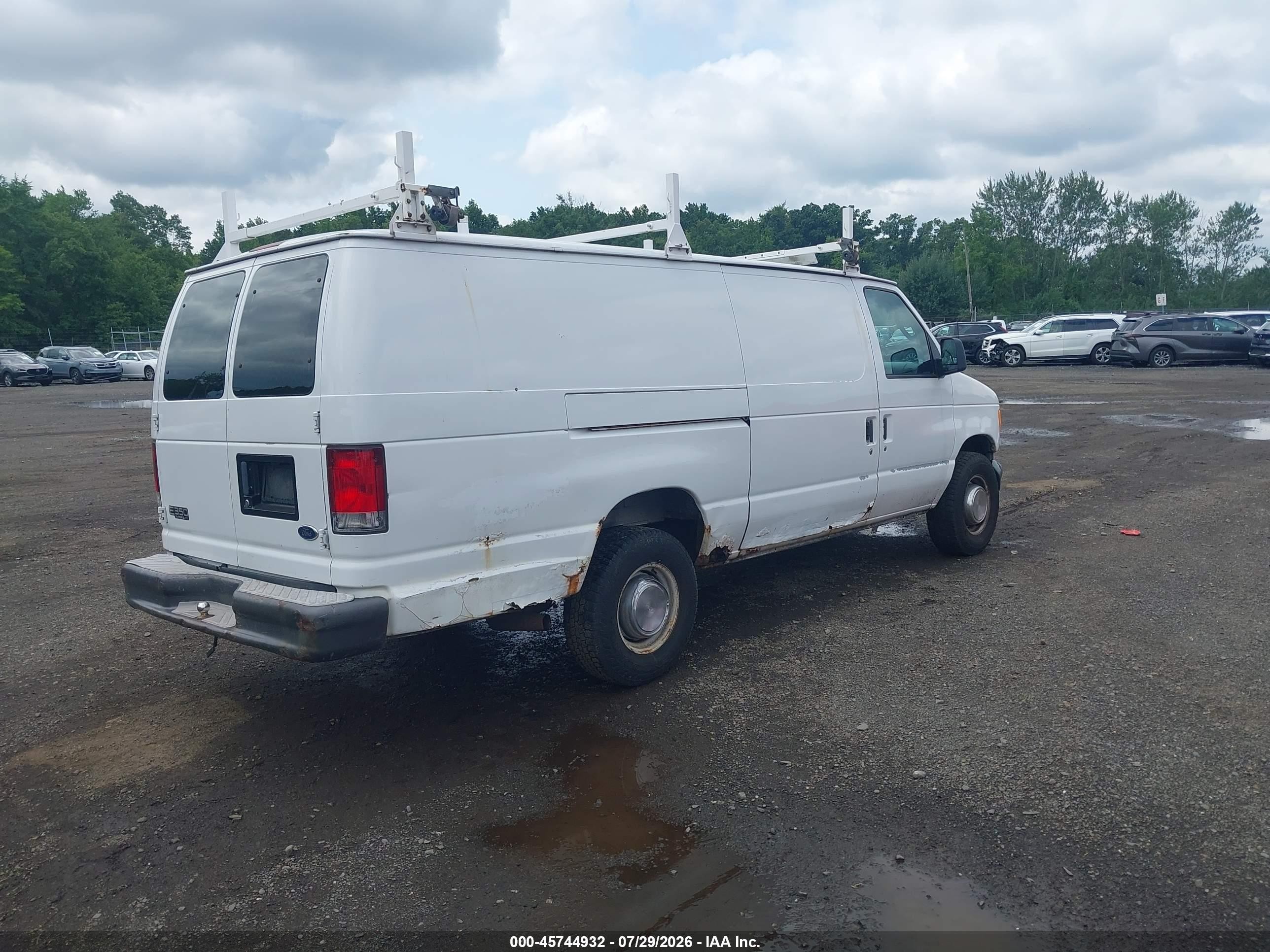2003 Ford E-350 Super Duty Commercial/recreational White vin: 1FTSS34L83HC07766
