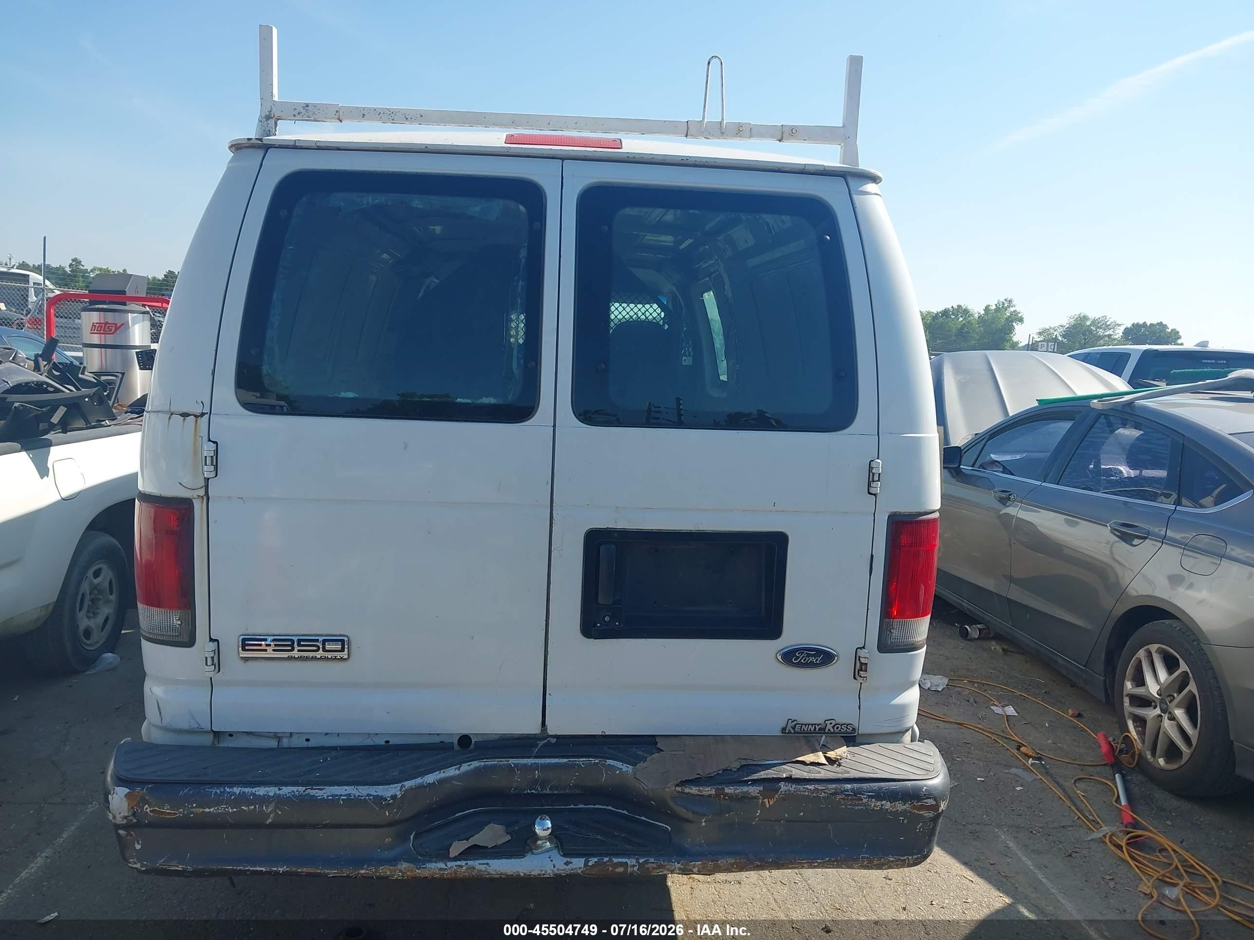 2006 Ford E-350 Super Duty   White vin: 1FTSS34LX6HB34372