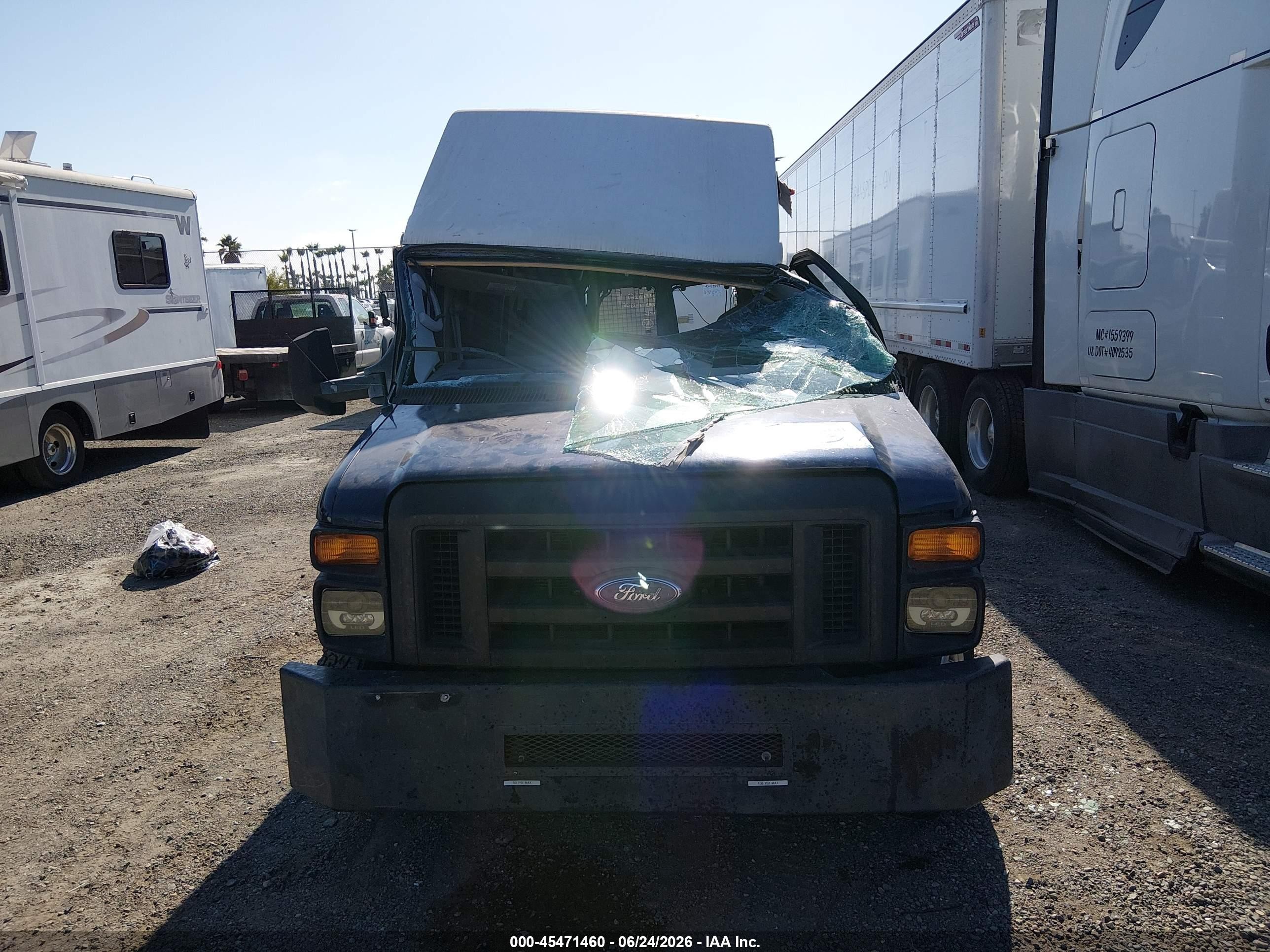 2009 Ford E-350 Super Duty Commercial Blue vin: 1FTSS34P99DA07143