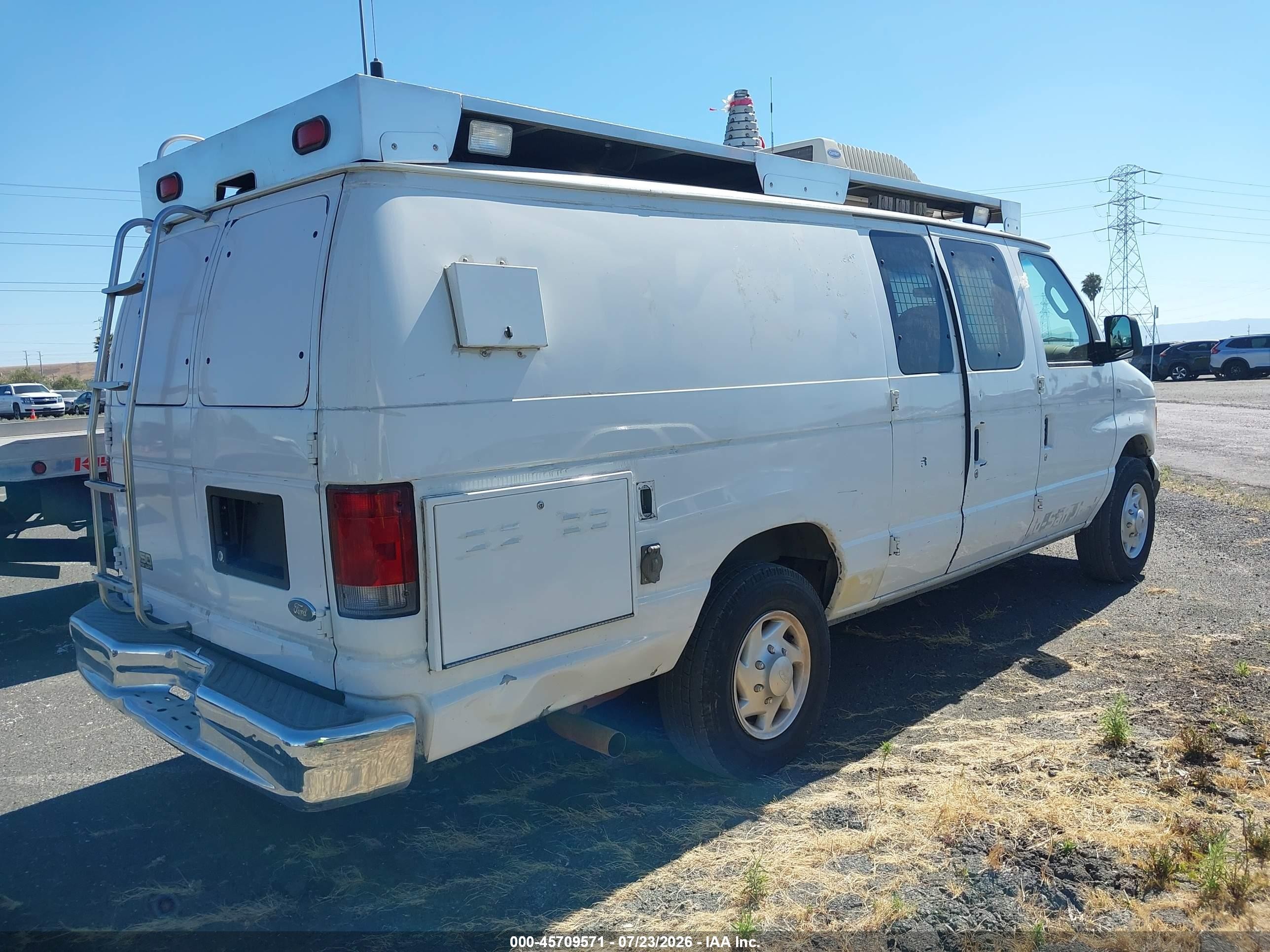2004 Ford E-350 Super Duty Commercial/recreational White vin: 1FTSS34S04HA20434