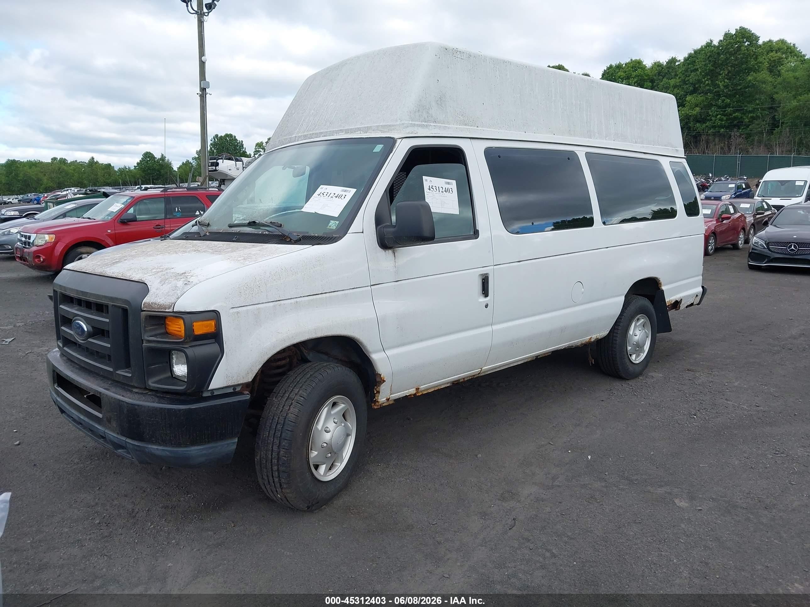 2008 Ford E-350 Super Duty Commercial/recreational White vin: 1FTSS34S08DB35256