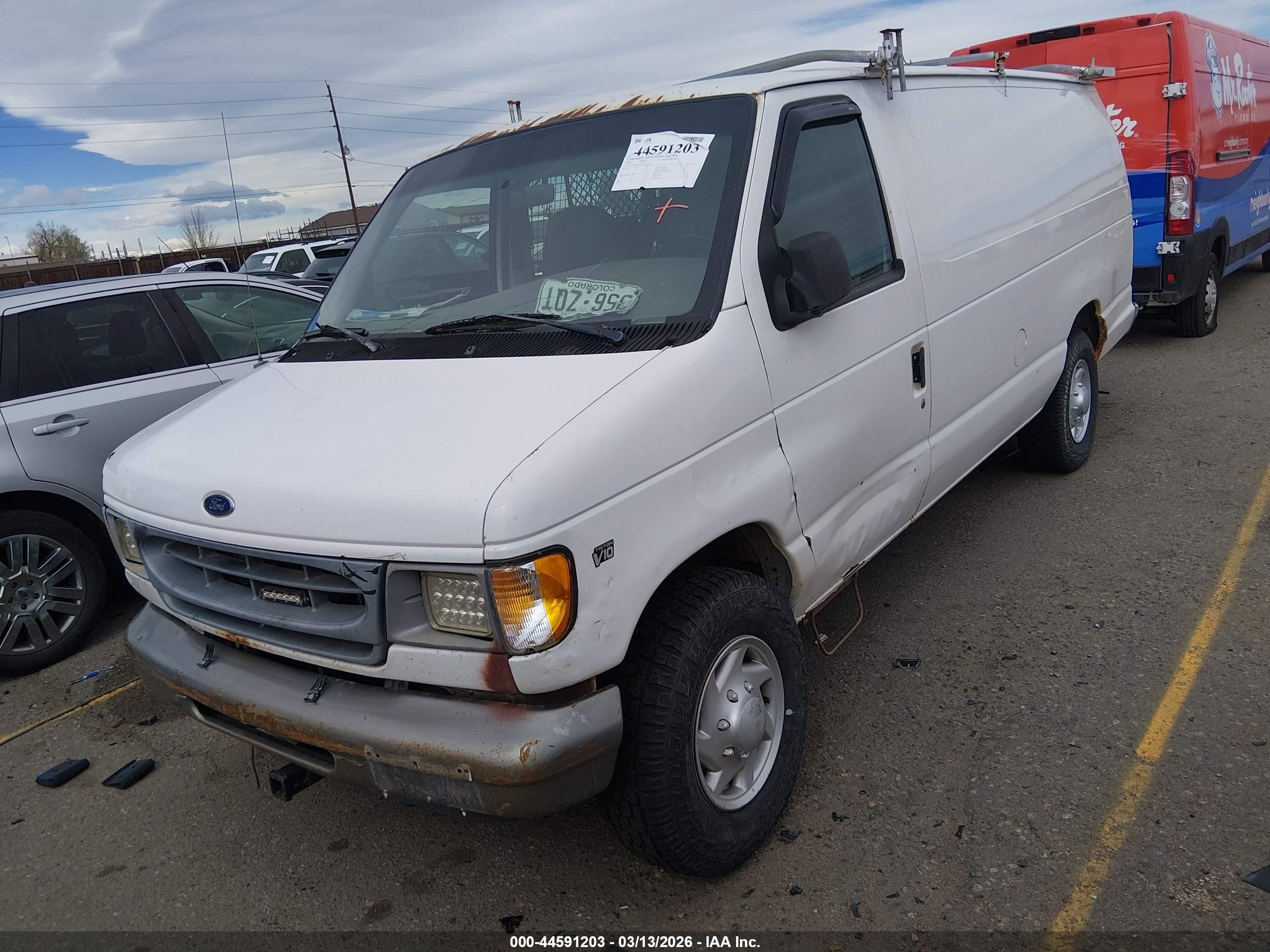 2000 Ford E-350 Super Duty Commercial/recreational White vin: 1FTSS34S4YHB46009