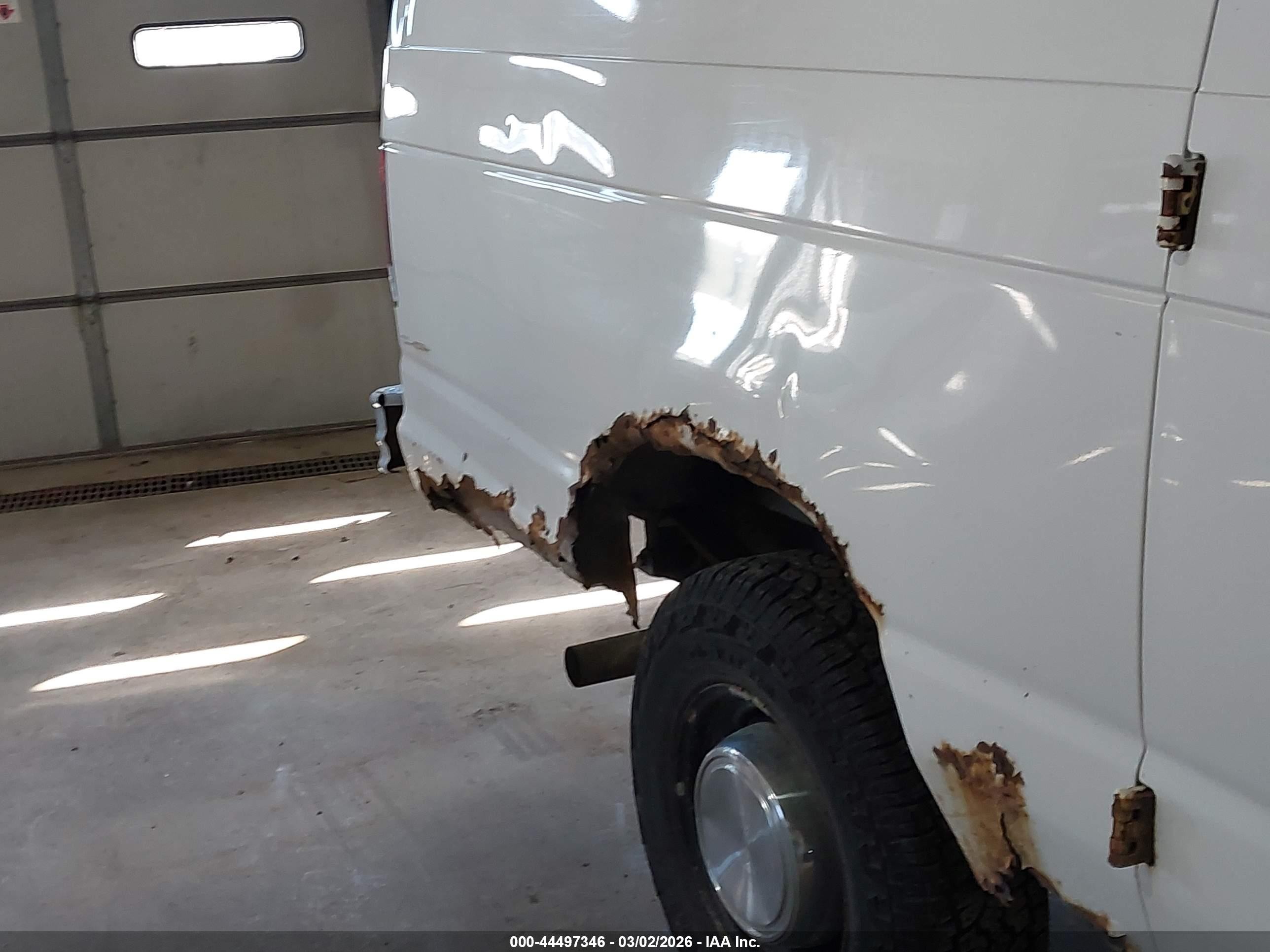 2005 Ford E-350 Super Duty Commercial/recreational White vin: 1FTSS34S55HA34203