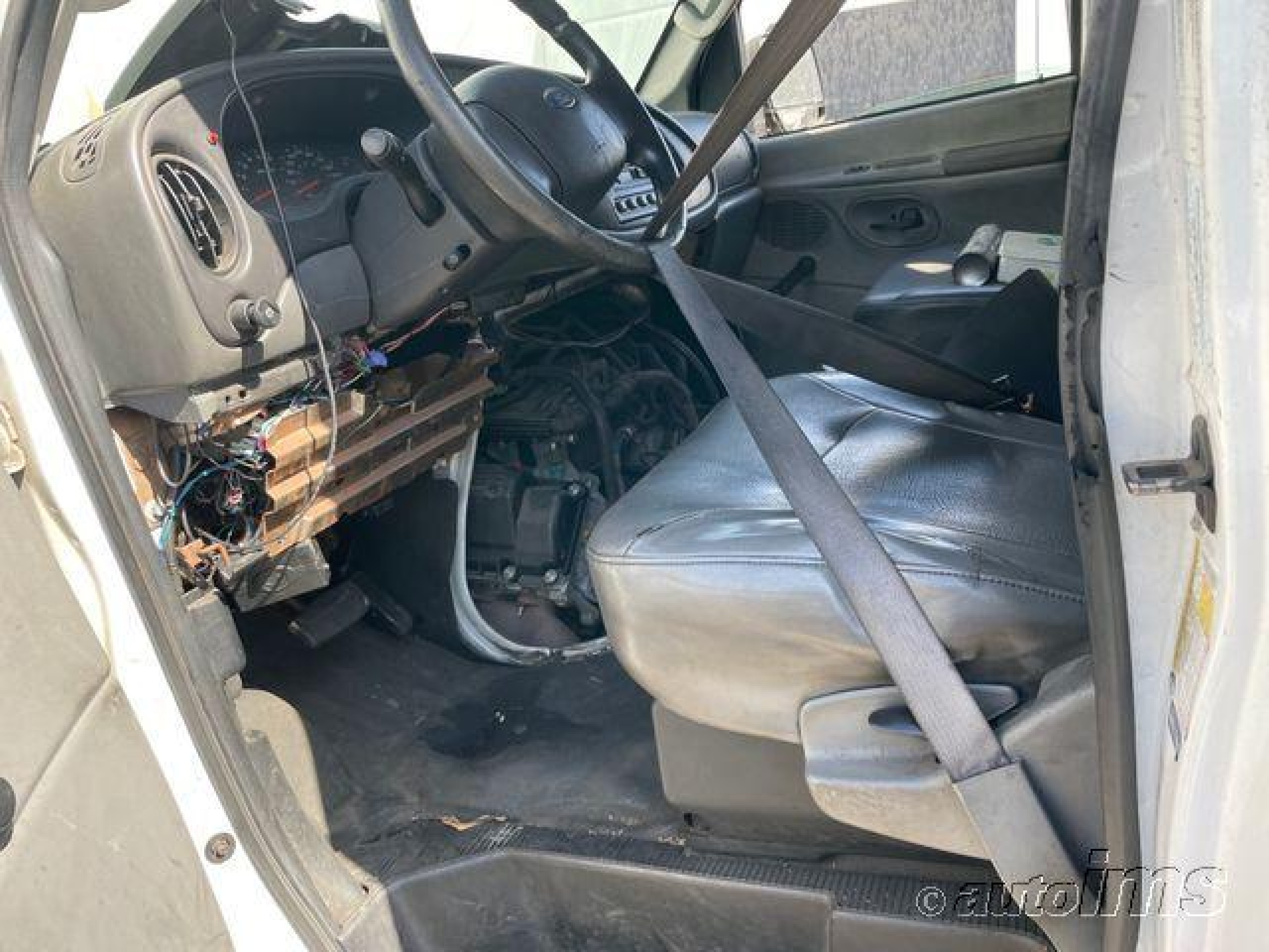 2006 Ford Econoline E350 Super Duty Van vin: 1FTSS34S56HA98825