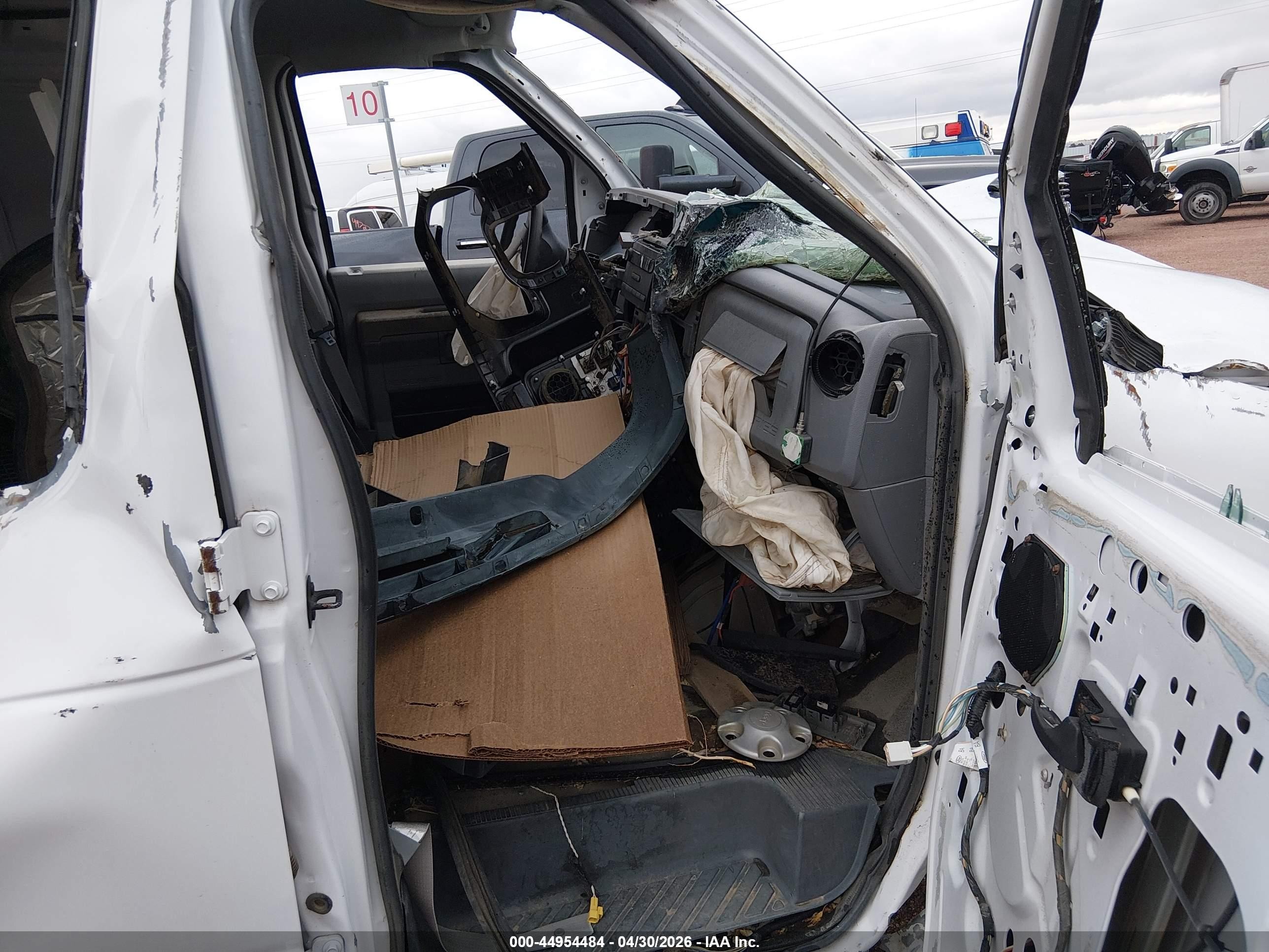 2012 Ford E-350 Super Duty Commercial White vin: 1FTSS3EL1CDA13957