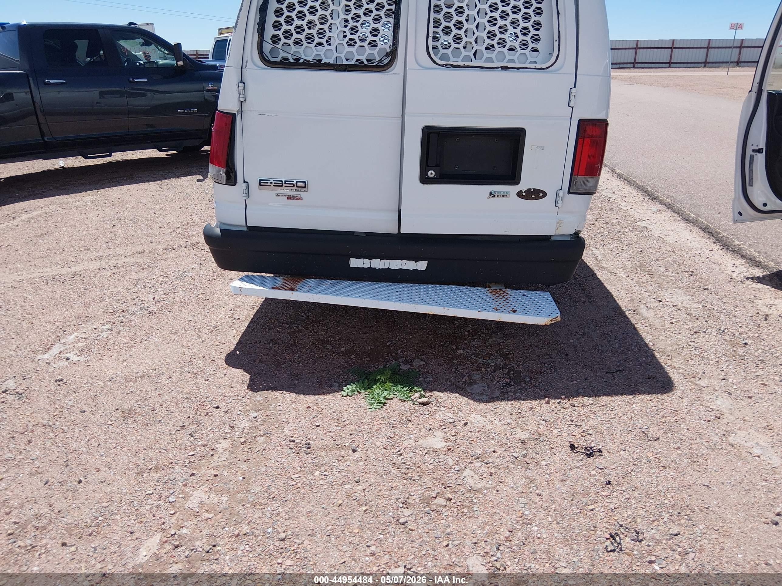2012 Ford E-350 Super Duty Commercial White vin: 1FTSS3EL1CDA13957