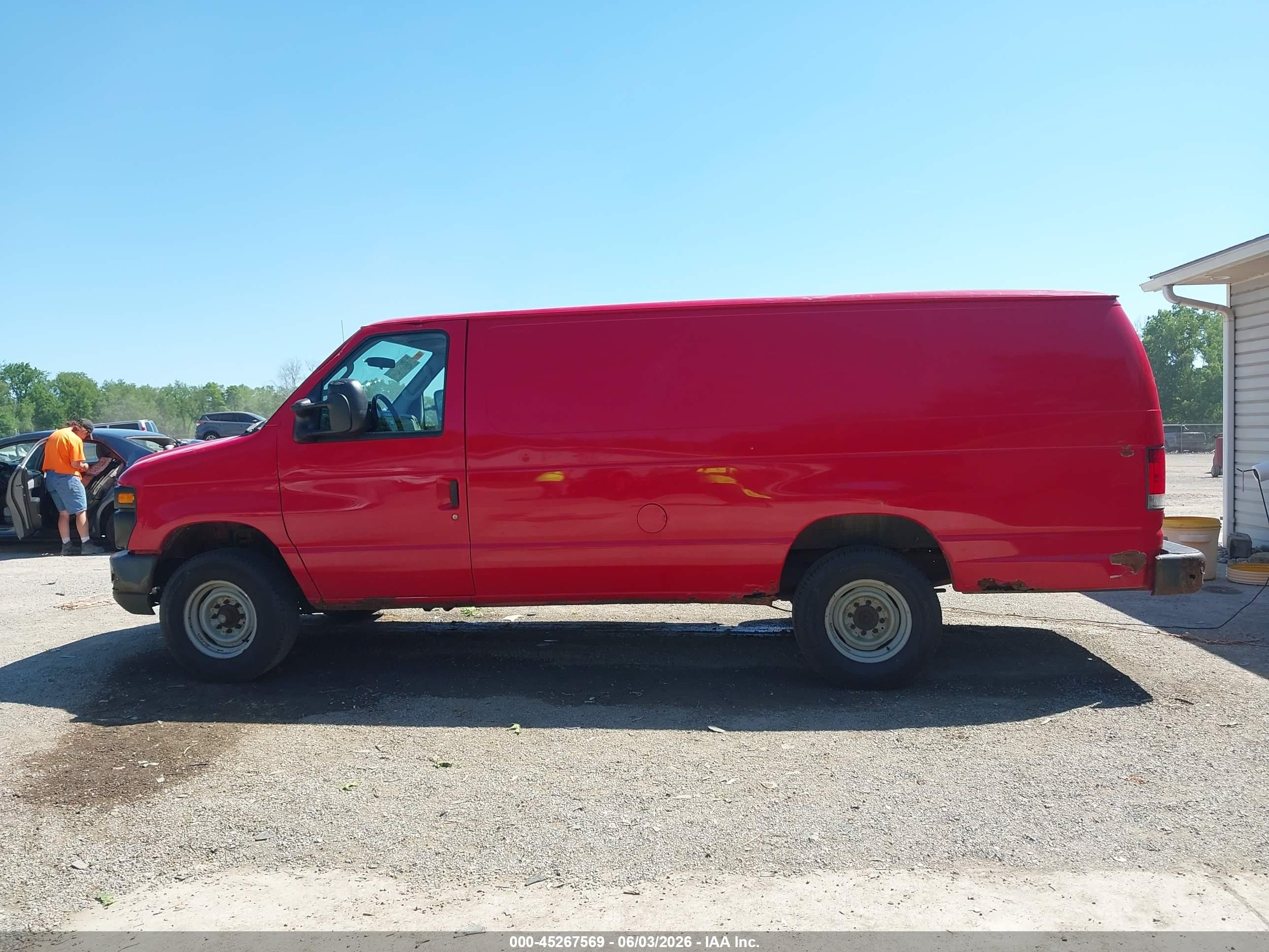 2013 Ford E-350 Super Duty Commercial/recreational Red vin: 1FTSS3EL2DDA99572