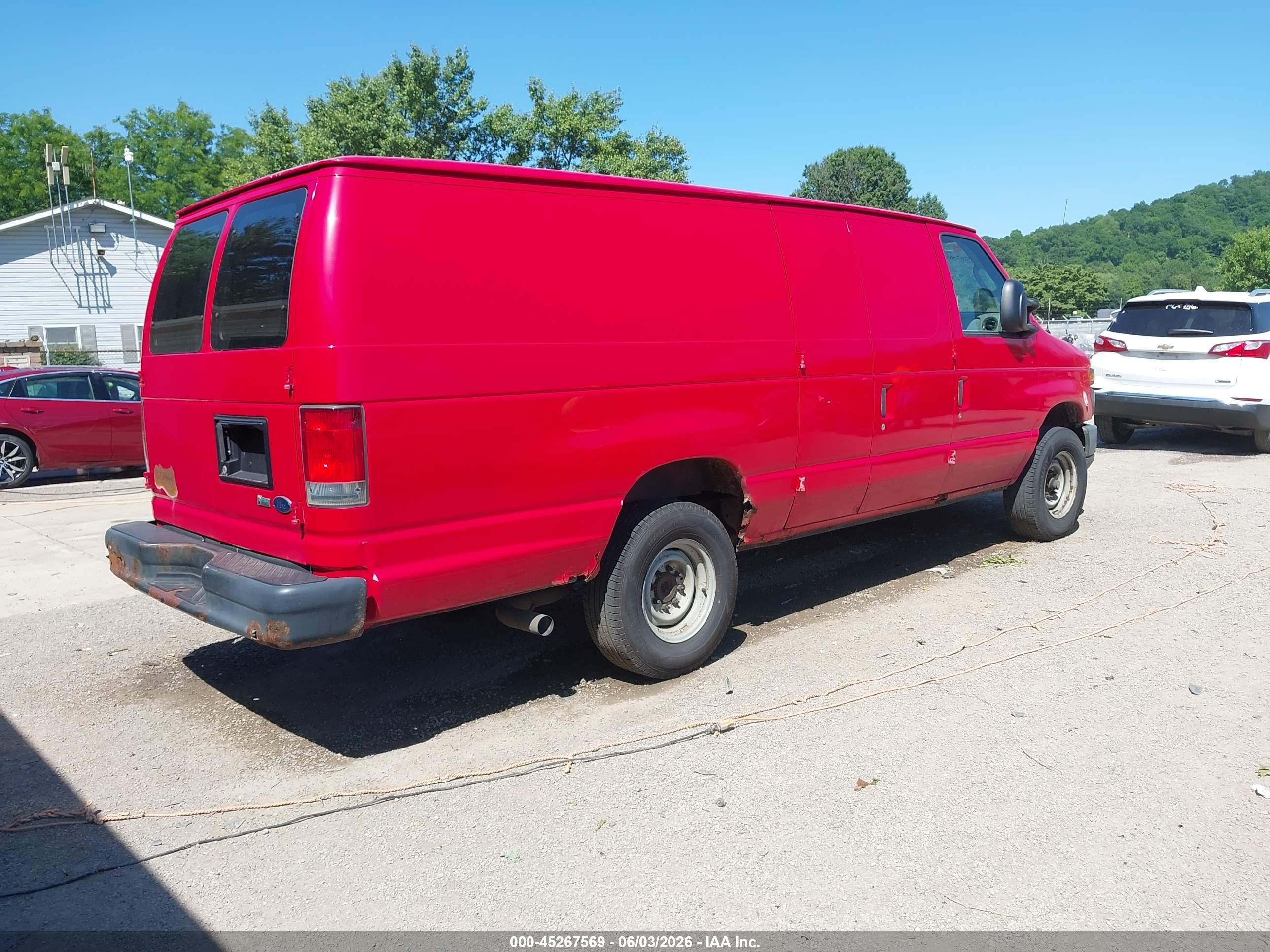 2013 Ford E-350 Super Duty Commercial/recreational Red vin: 1FTSS3EL2DDA99572