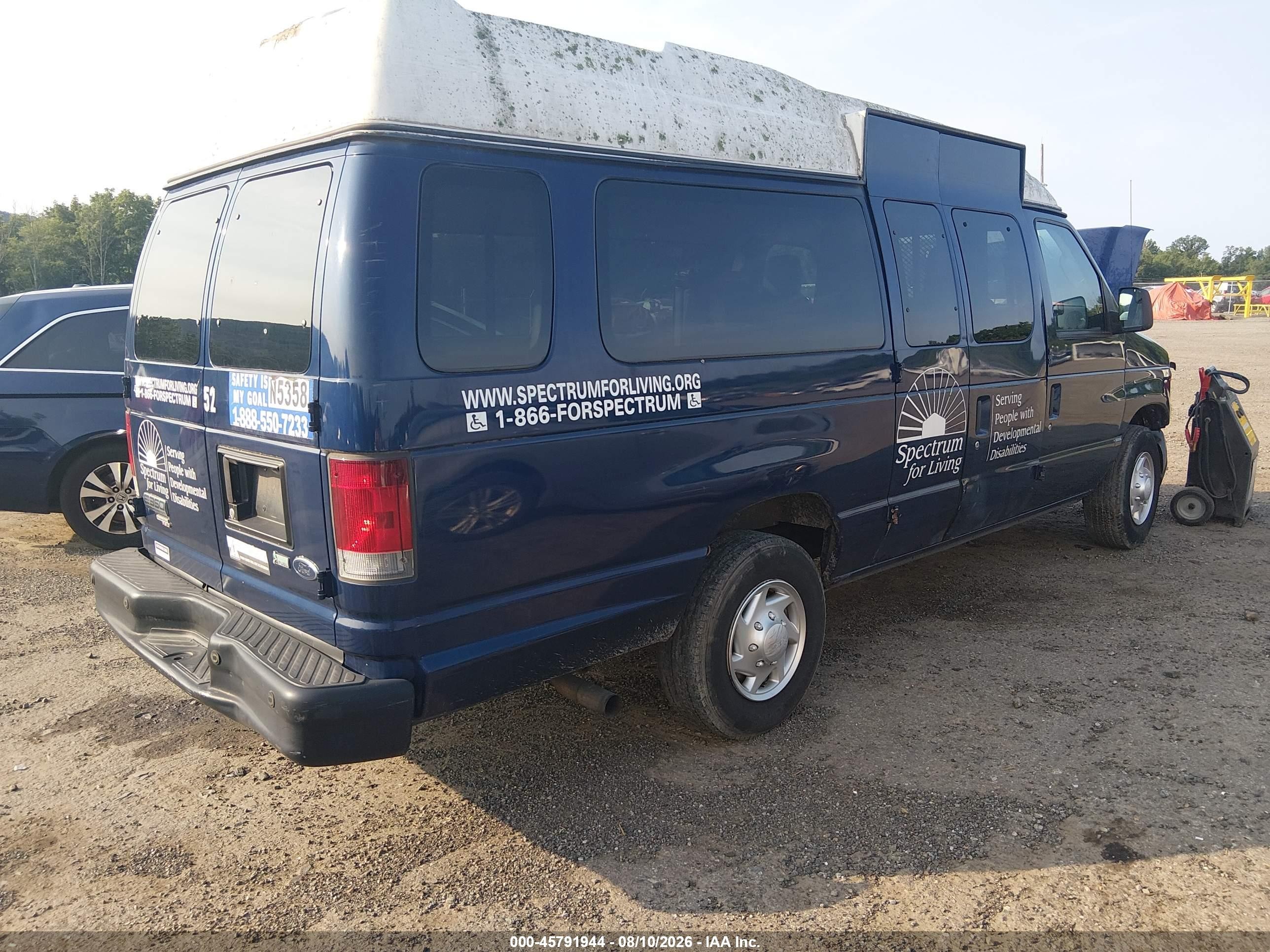 2011 Ford E-350 Super Duty Commercial Blue vin: 1FTSS3EL4BDB05420