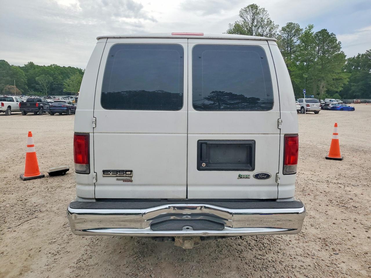 2014 Ford Econoline E350 Super Duty Van White vin: 1FTSS3EL4EDA64047