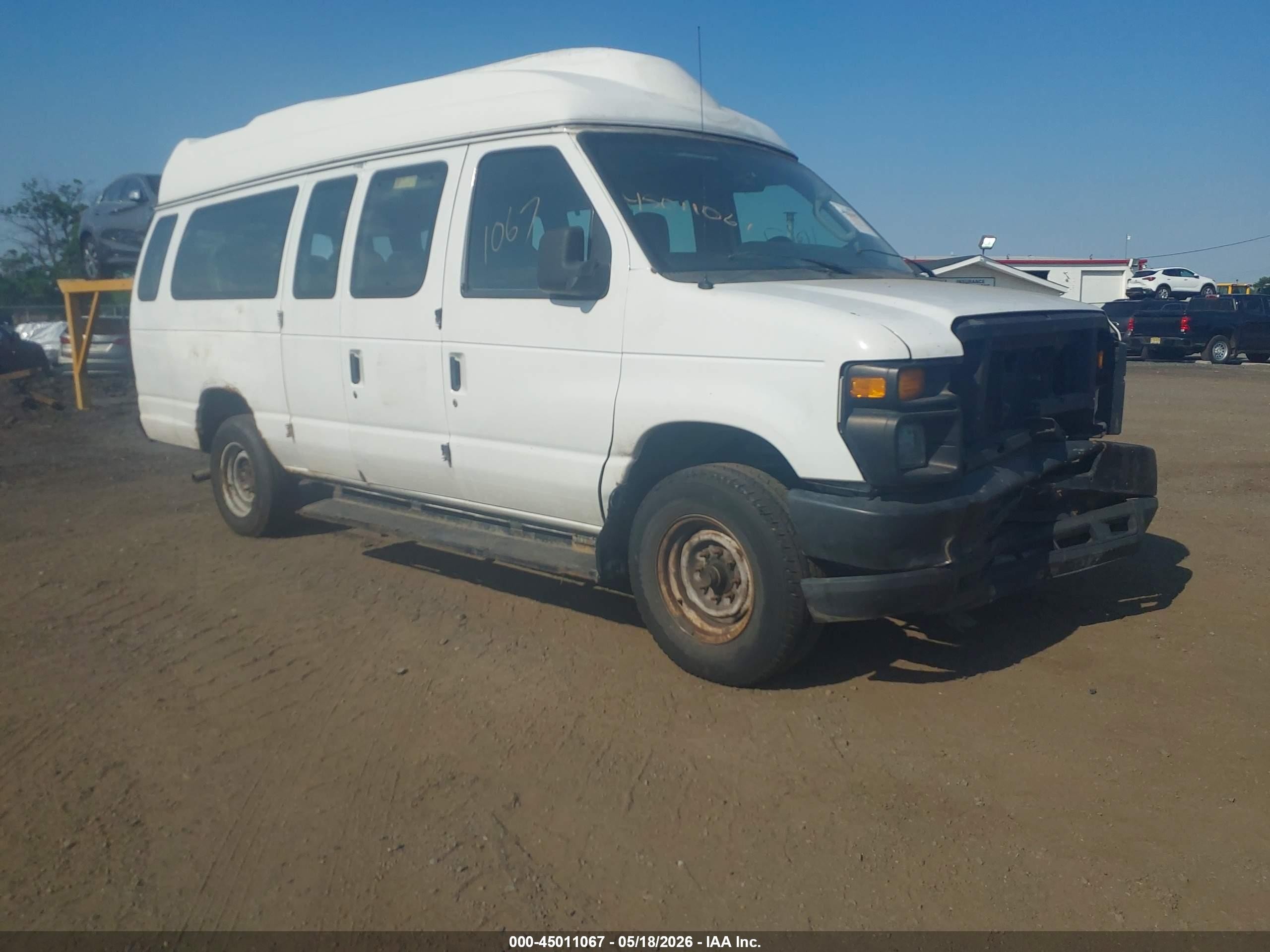 2010 Ford E-350 Super Duty Commercial/recreational White vin: 1FTSS3EL6ADA00358