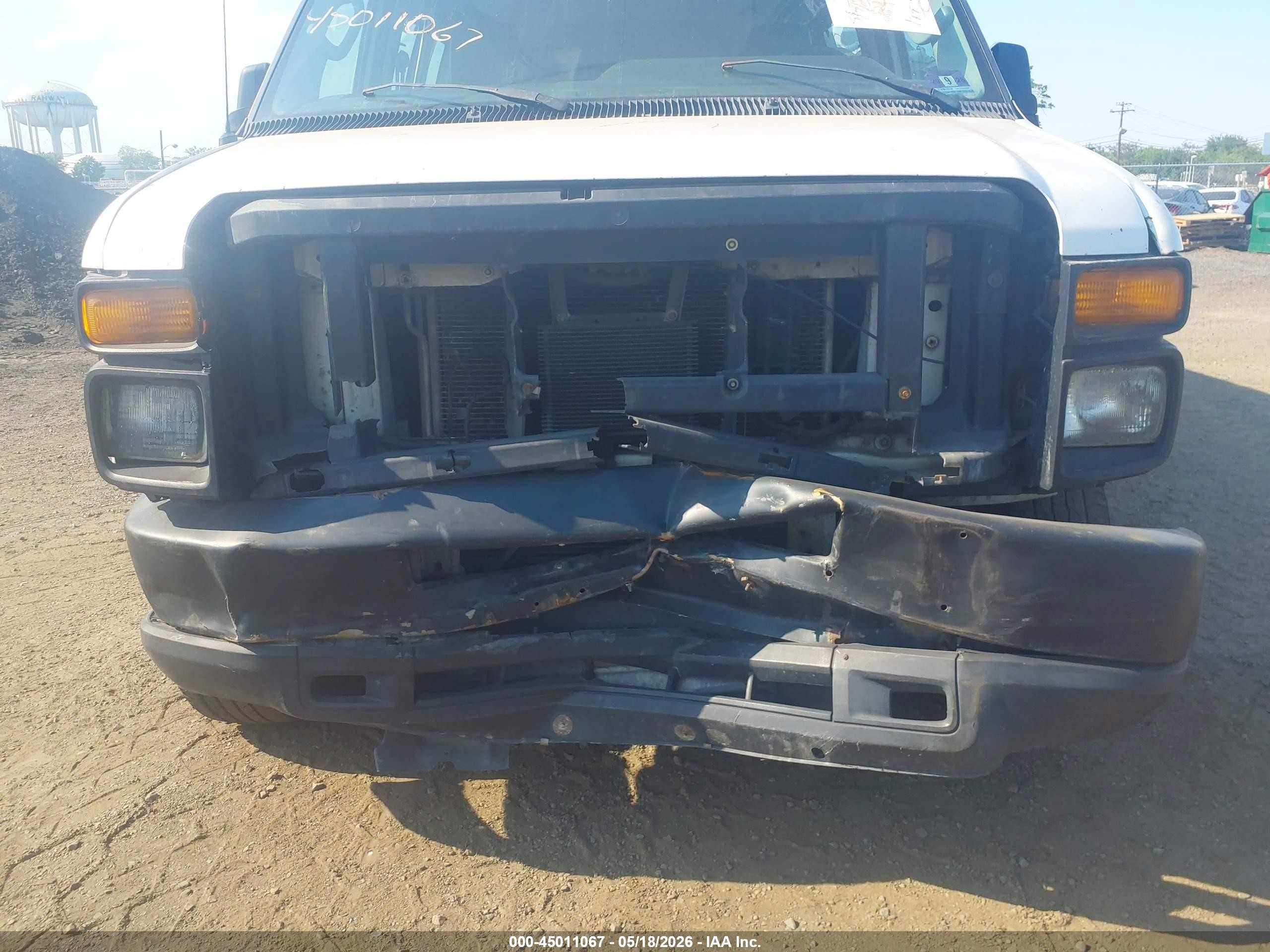 2010 Ford E-350 Super Duty Commercial/recreational White vin: 1FTSS3EL6ADA00358