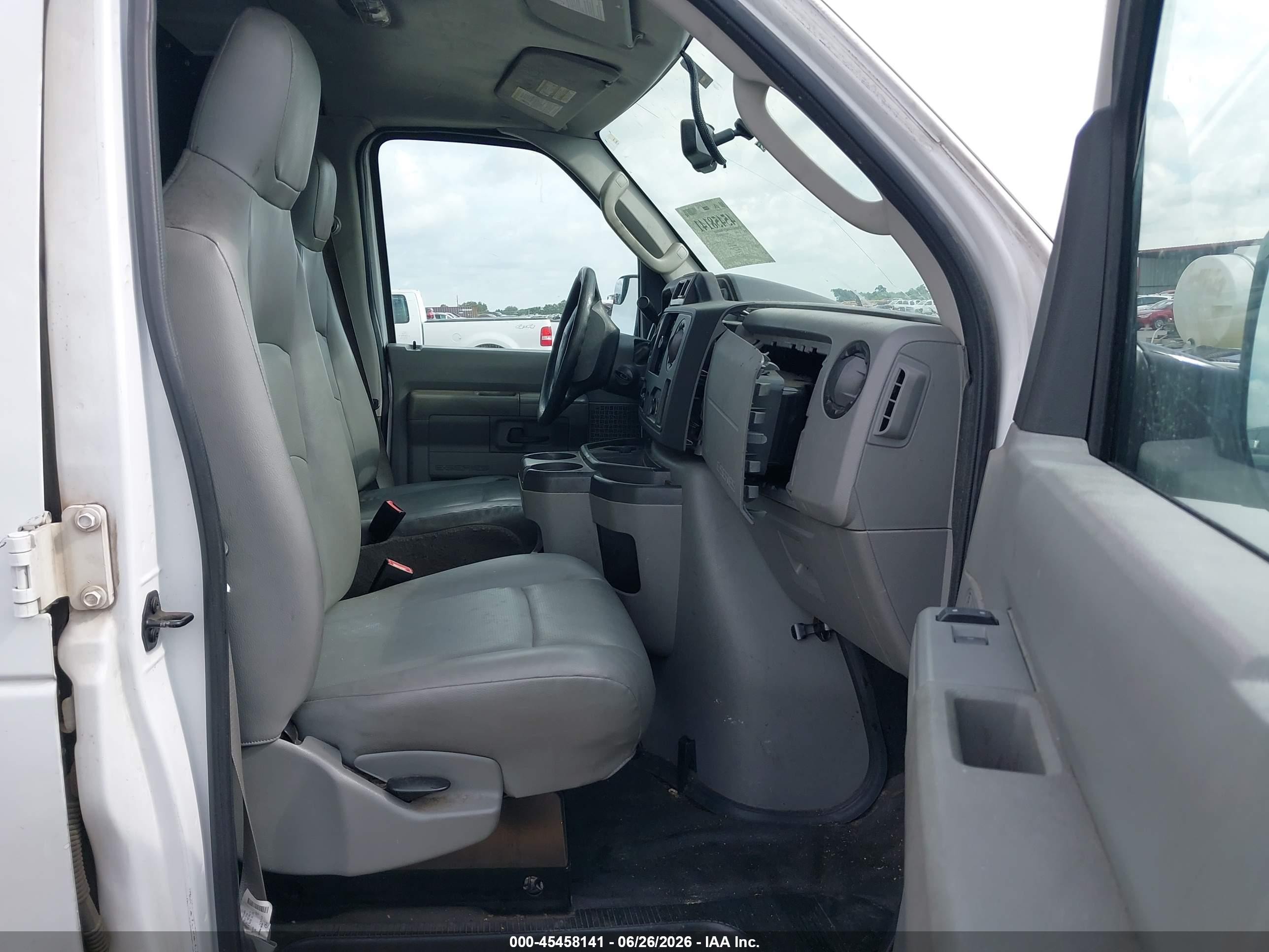 2014 Ford E-350 Super Duty Commercial/recreational White vin: 1FTSS3EL7EDB18263