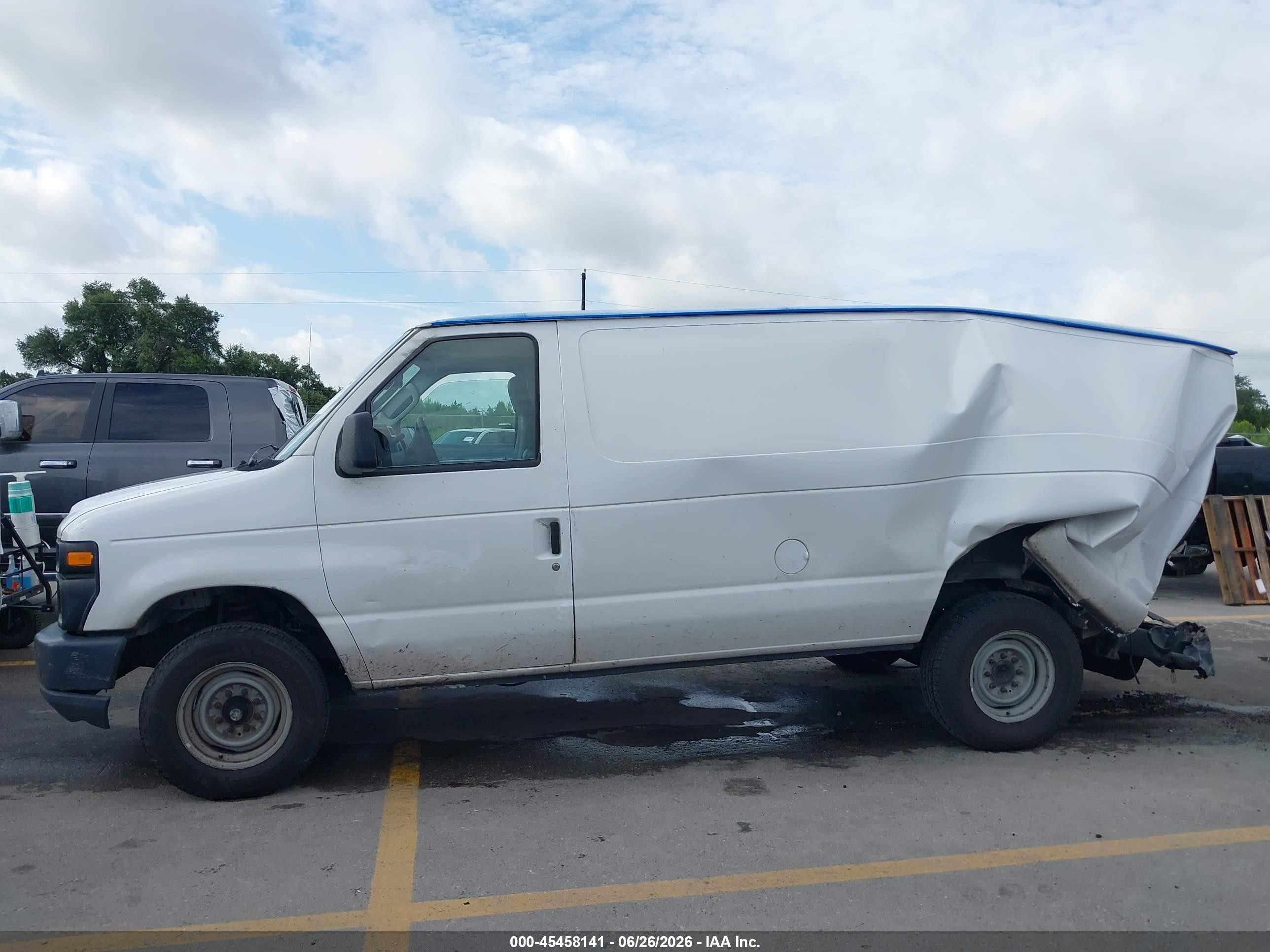 2014 Ford E-350 Super Duty Commercial/recreational White vin: 1FTSS3EL7EDB18263