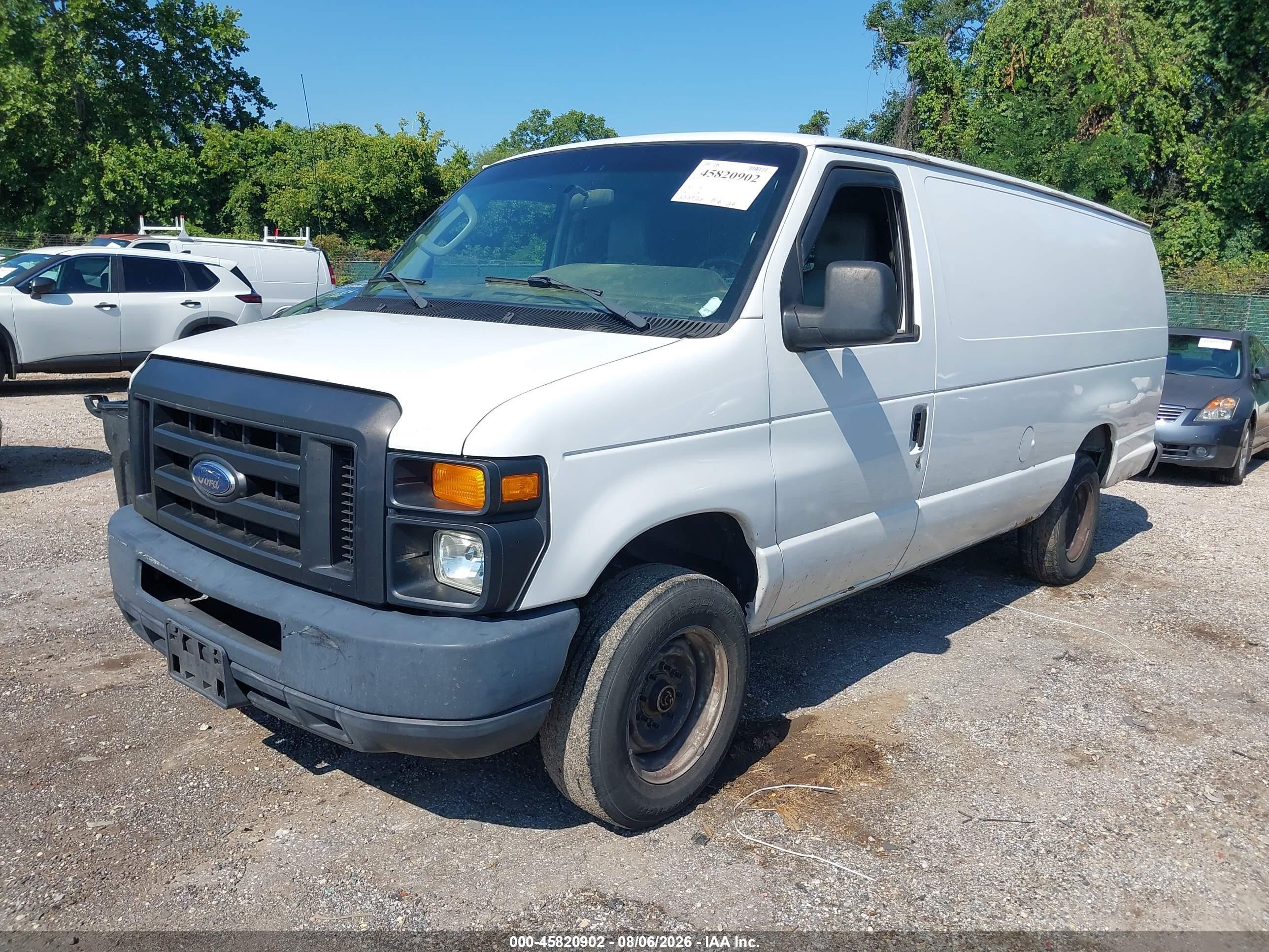 2013 Ford E-350 Super Duty Commercial Белый vin: 1FTSS3EL8DDB14141