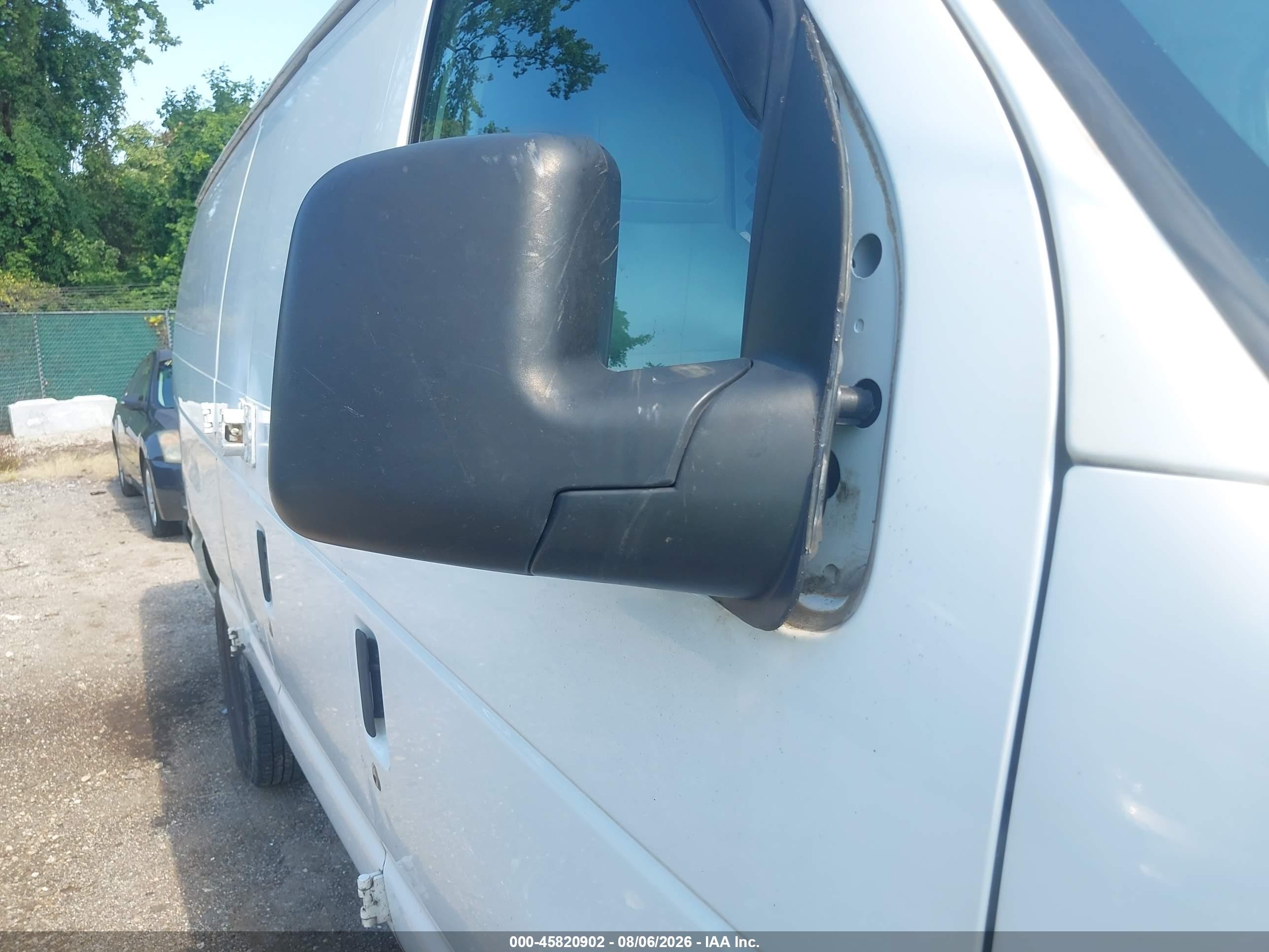 2013 Ford E-350 Super Duty Commercial Белый vin: 1FTSS3EL8DDB14141