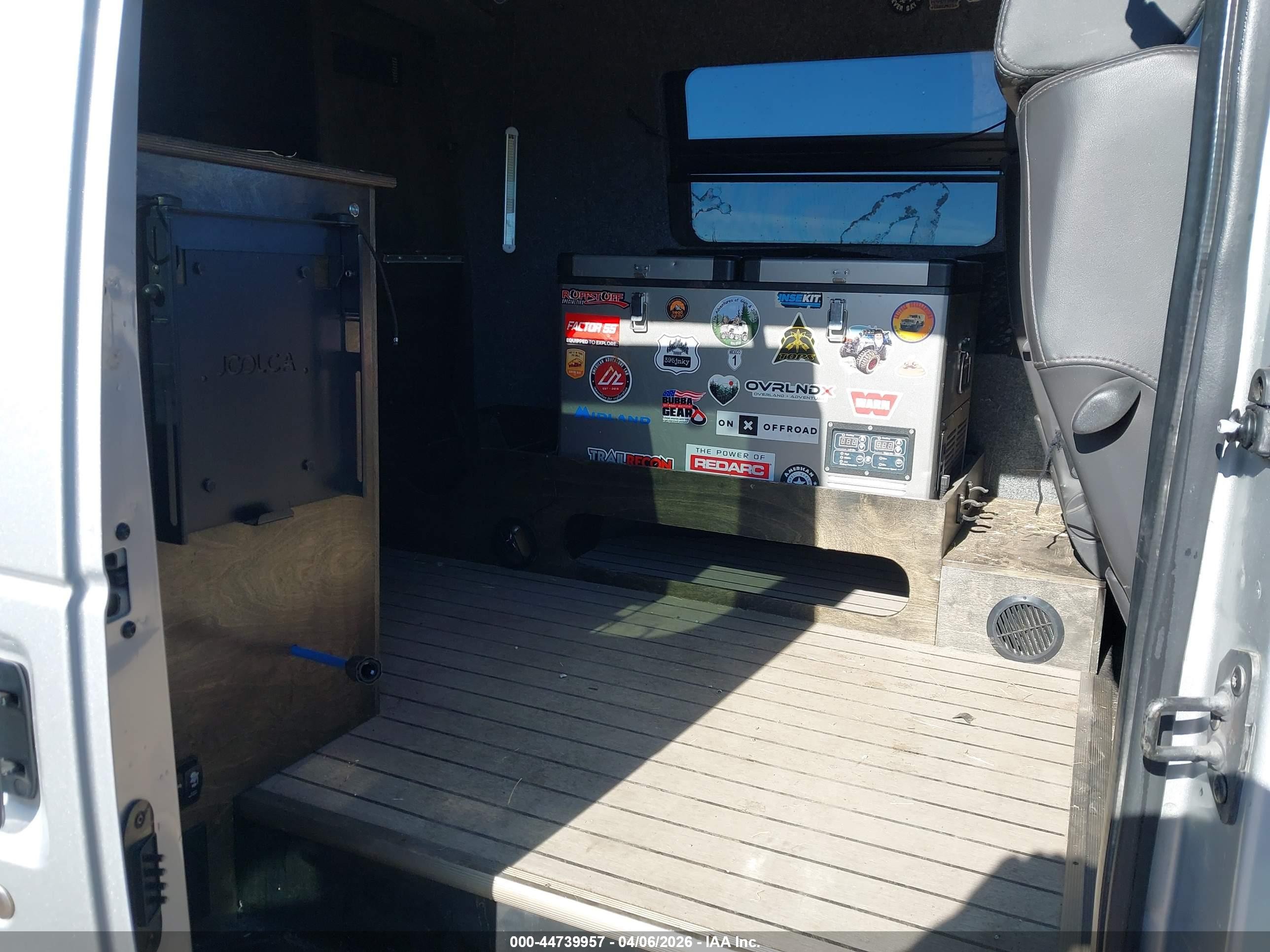2011 Ford E-350 Super Duty Commercial Silver vin: 1FTSS3ES3BDA23377