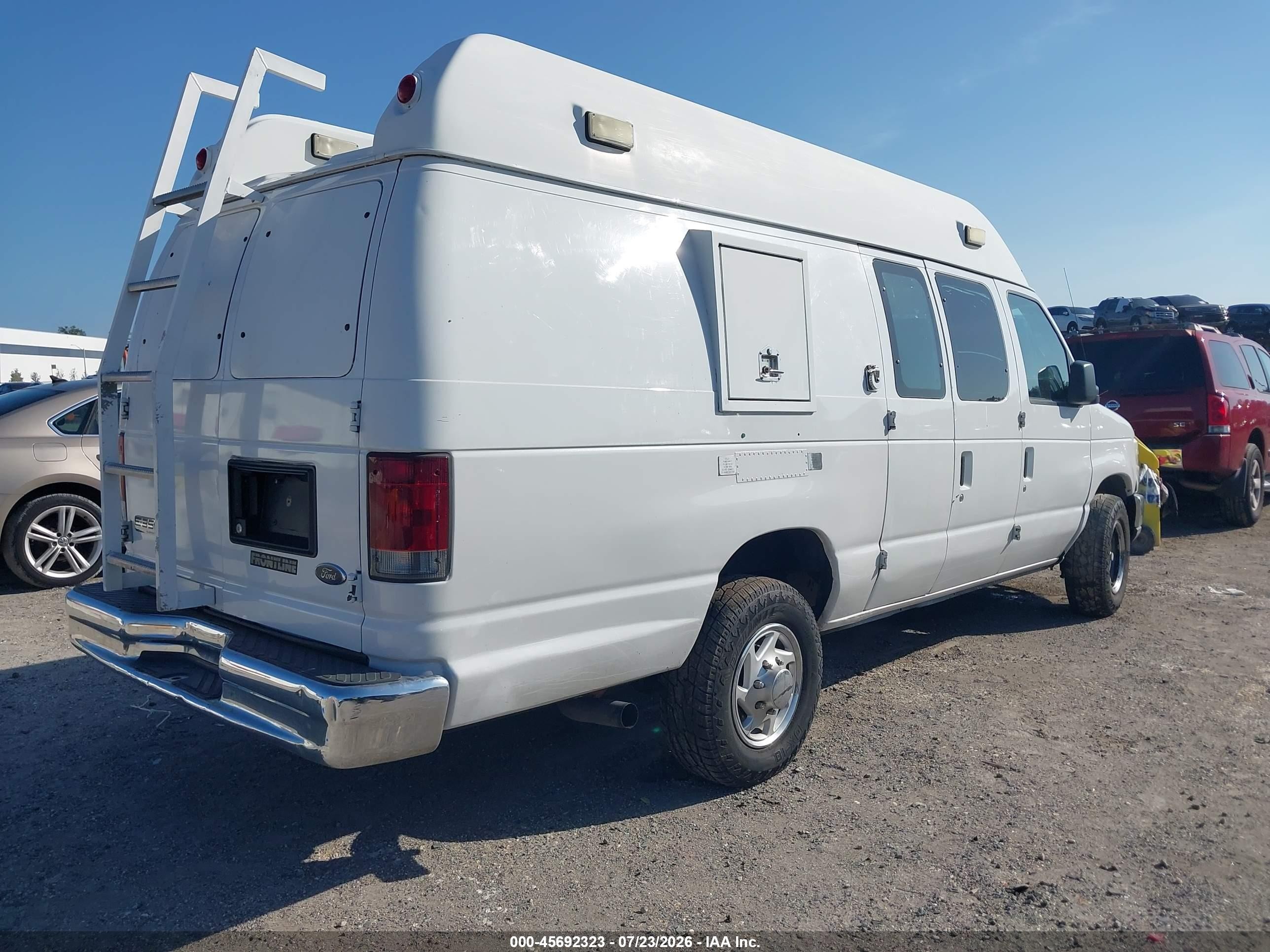2010 Ford E-350 Super Duty Commercial/recreational White vin: 1FTSS3ES6ADA90327