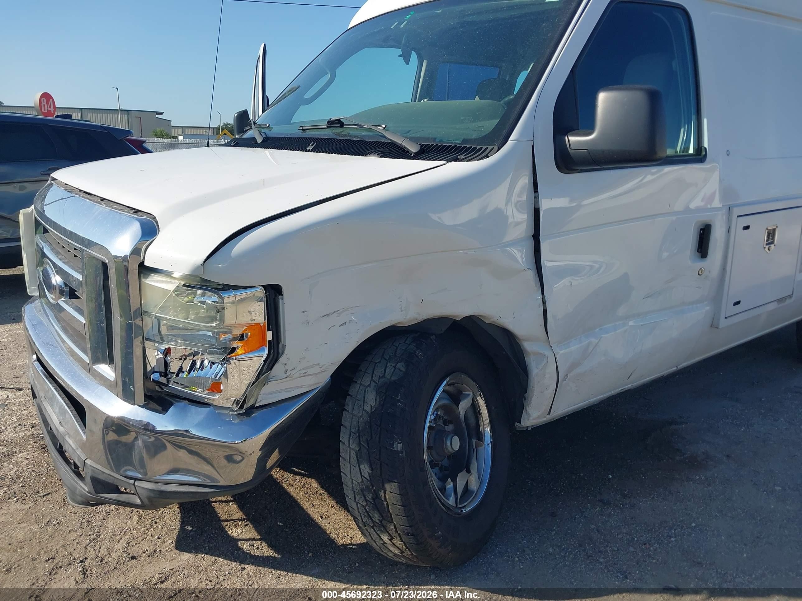 2010 Ford E-350 Super Duty Commercial/recreational White vin: 1FTSS3ES6ADA90327