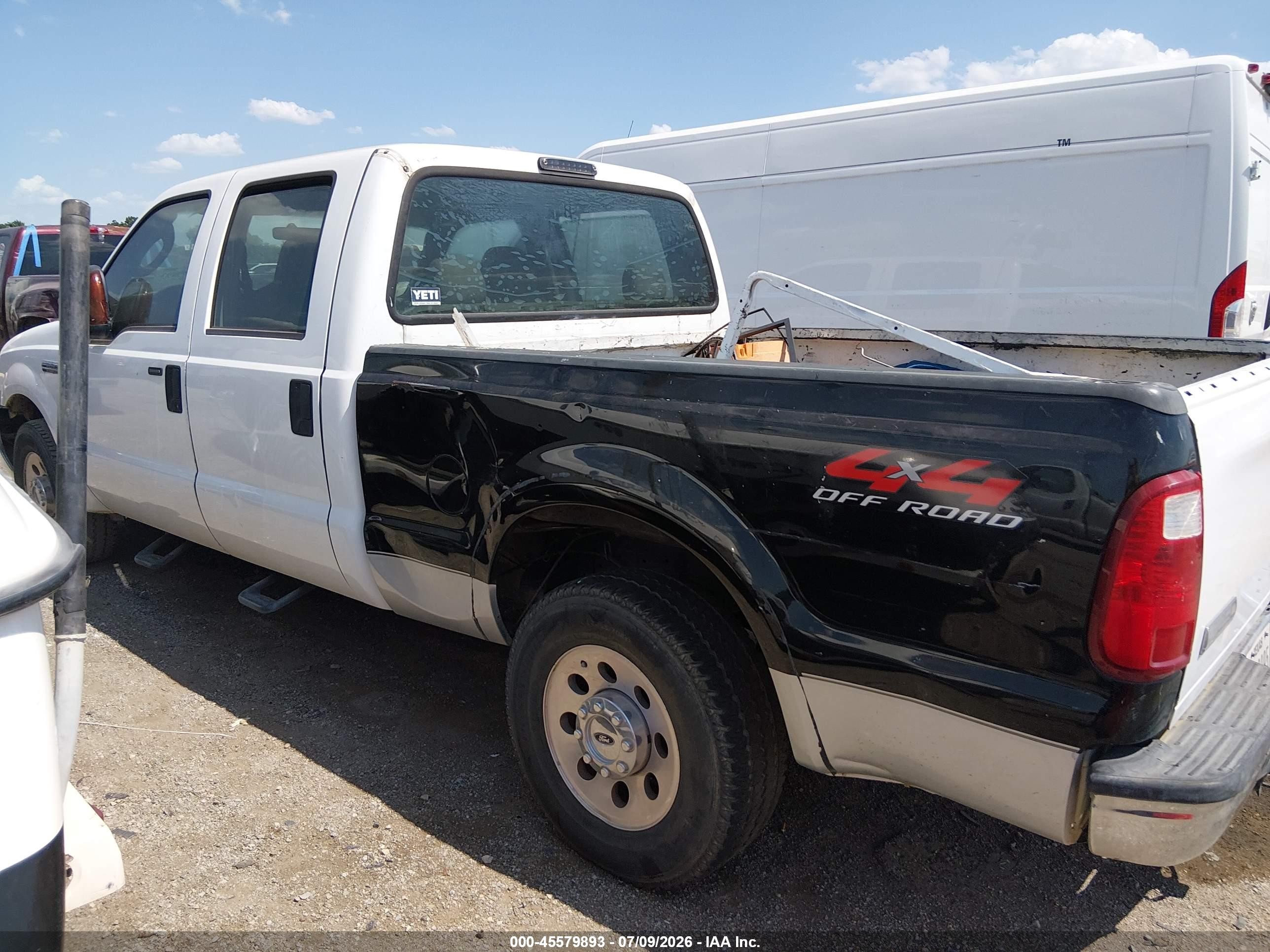 2005 Ford F-250 Lariat/xl/xlt White vin: 1FTSW20515EA56036