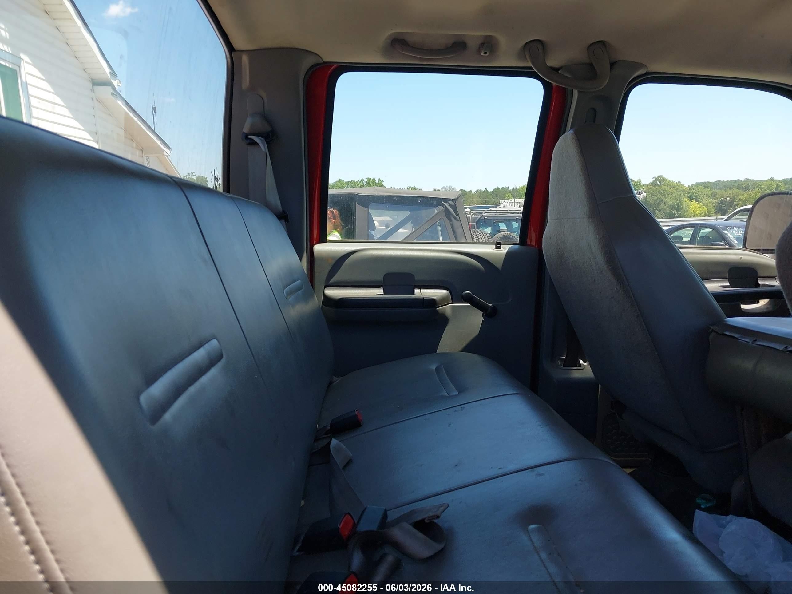 2006 Ford F-250   Red vin: 1FTSW205X6EB26117
