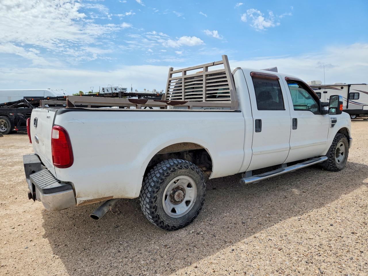 2008 Ford F250 Super Duty White vin: 1FTSW205X8EE51997
