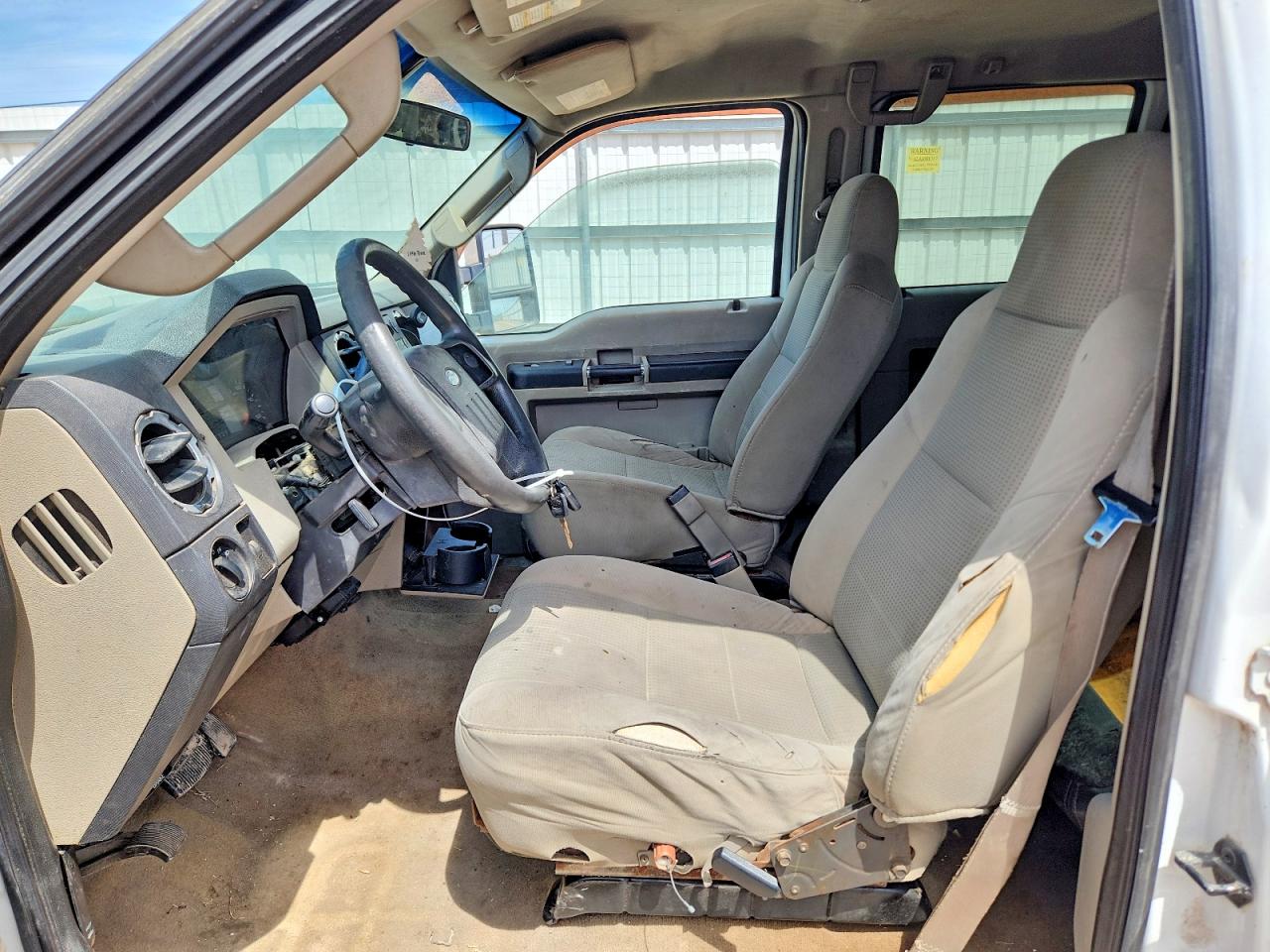 2008 Ford F250 Super Duty White vin: 1FTSW205X8EE51997