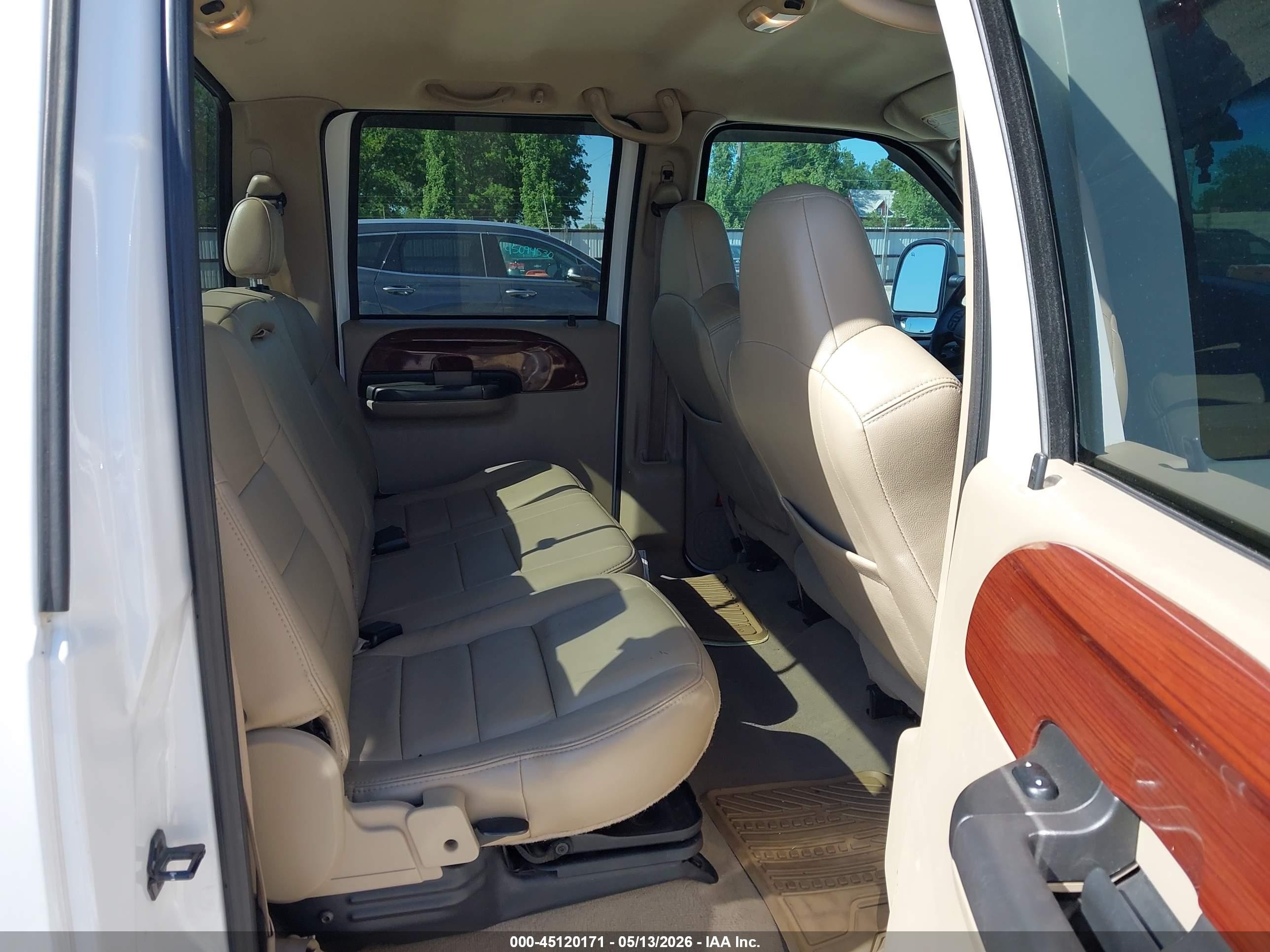 2007 Ford F-250 Lariat/xl/xlt White vin: 1FTSW20P17EA30380