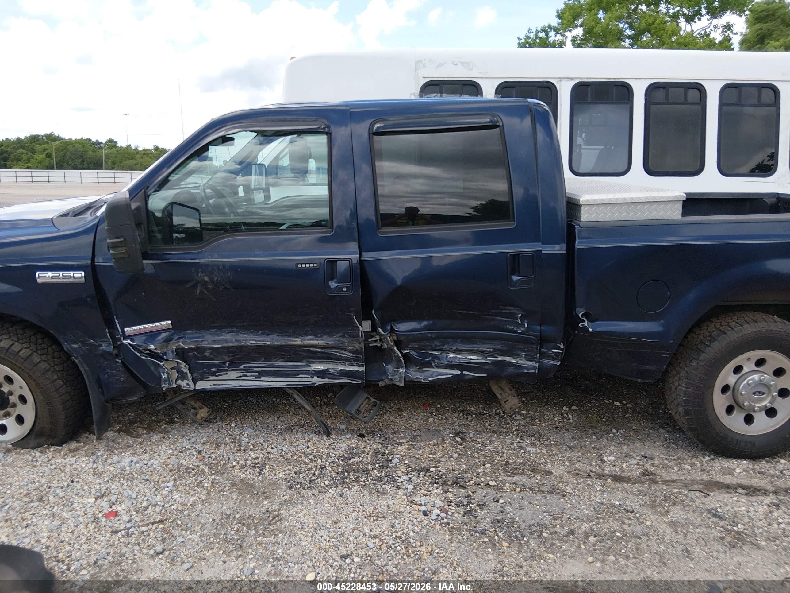 2005 Ford Super Duty F-250 Lariat/xl/xlt Blue vin: 1FTSW20PX5EA59101